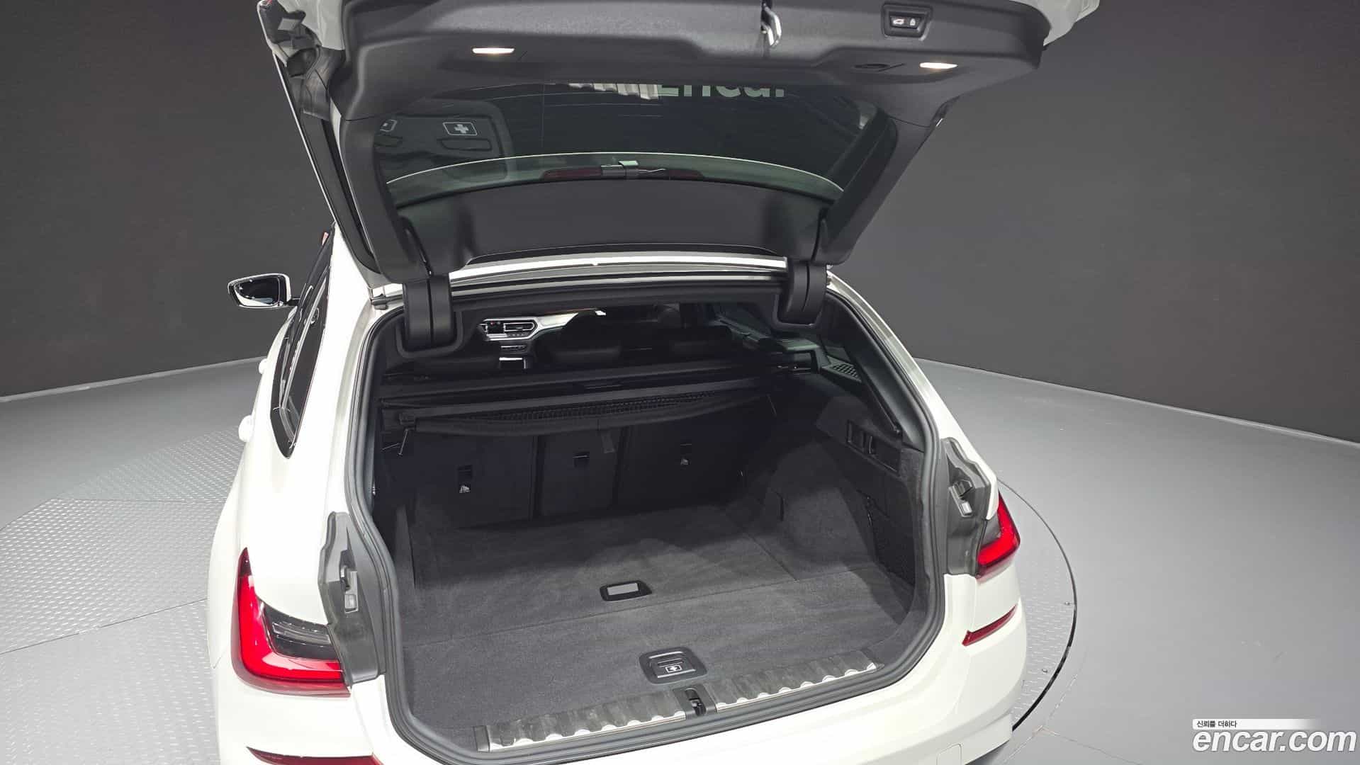 3-Series BMW 2022.9-OPTION-024