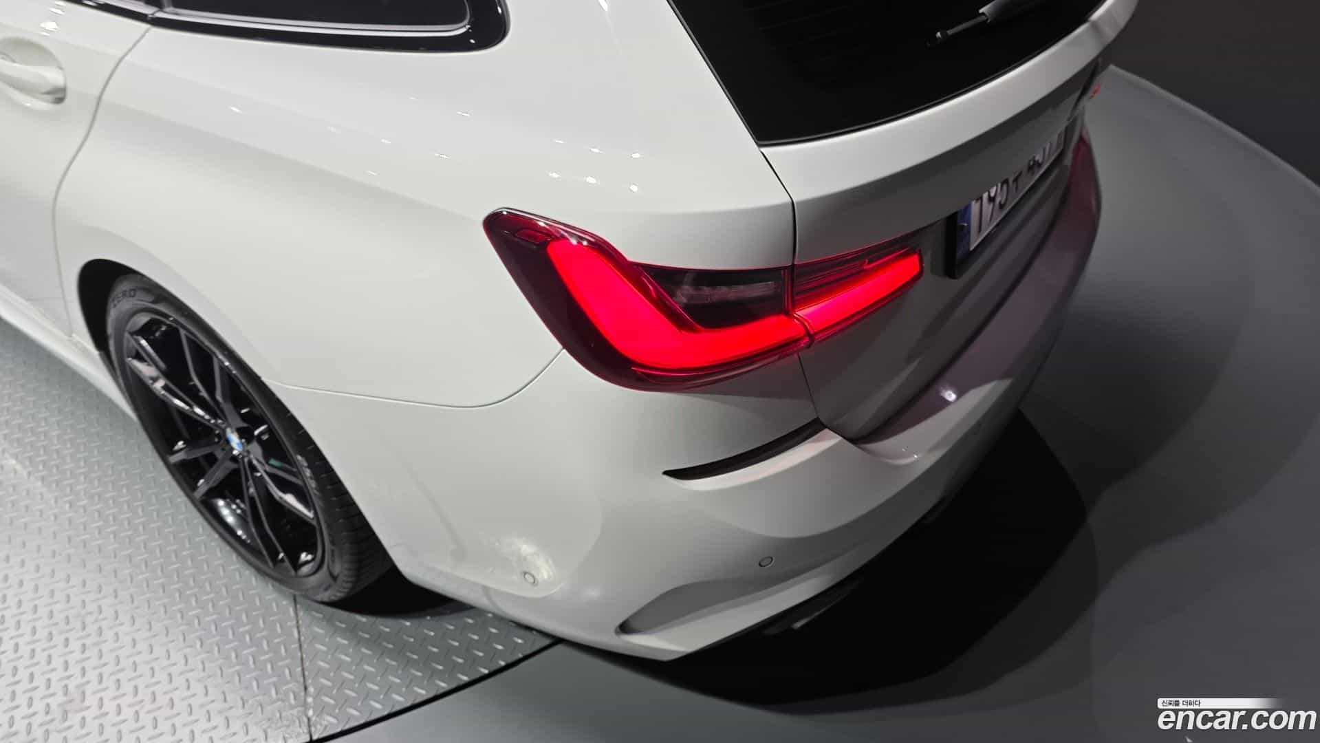 3-Series BMW 2022.9-OUTER-033