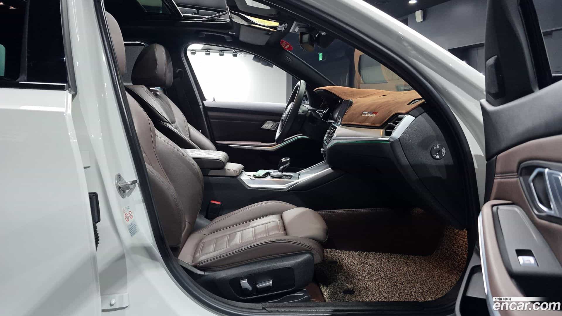 3-Series BMW 2022.9-INNER-036