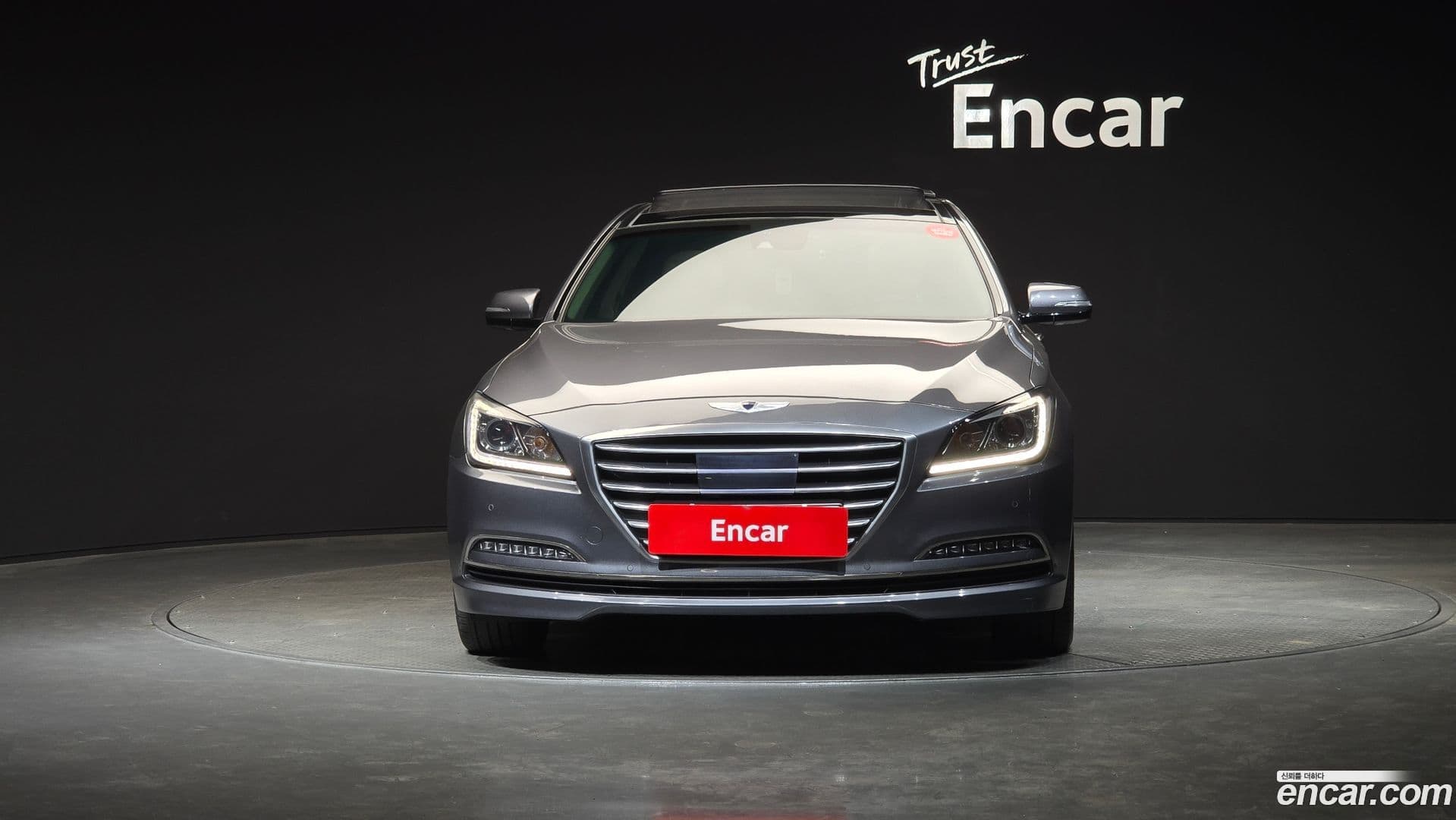 Main__Slider__Photo:Genesis Hyundai 2014.1-2