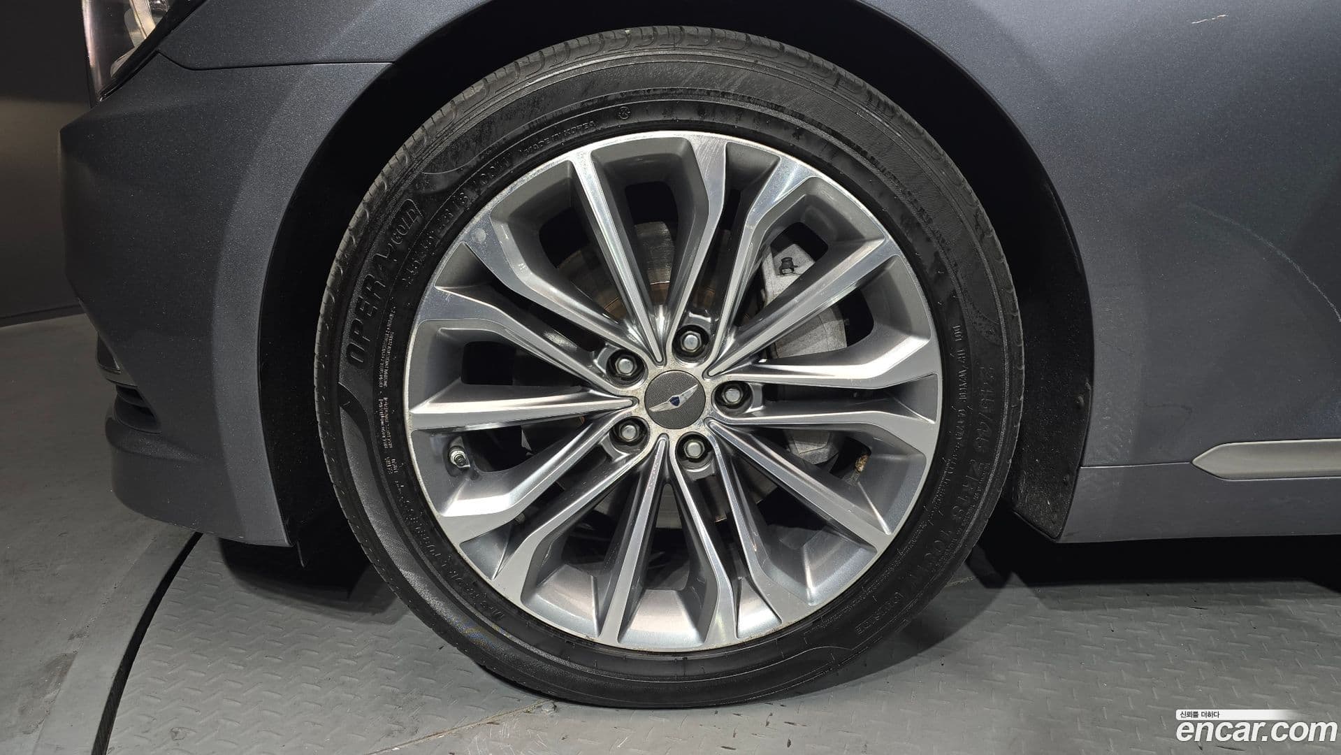 Main__Slider__Photo:Genesis Hyundai 2014.1-4