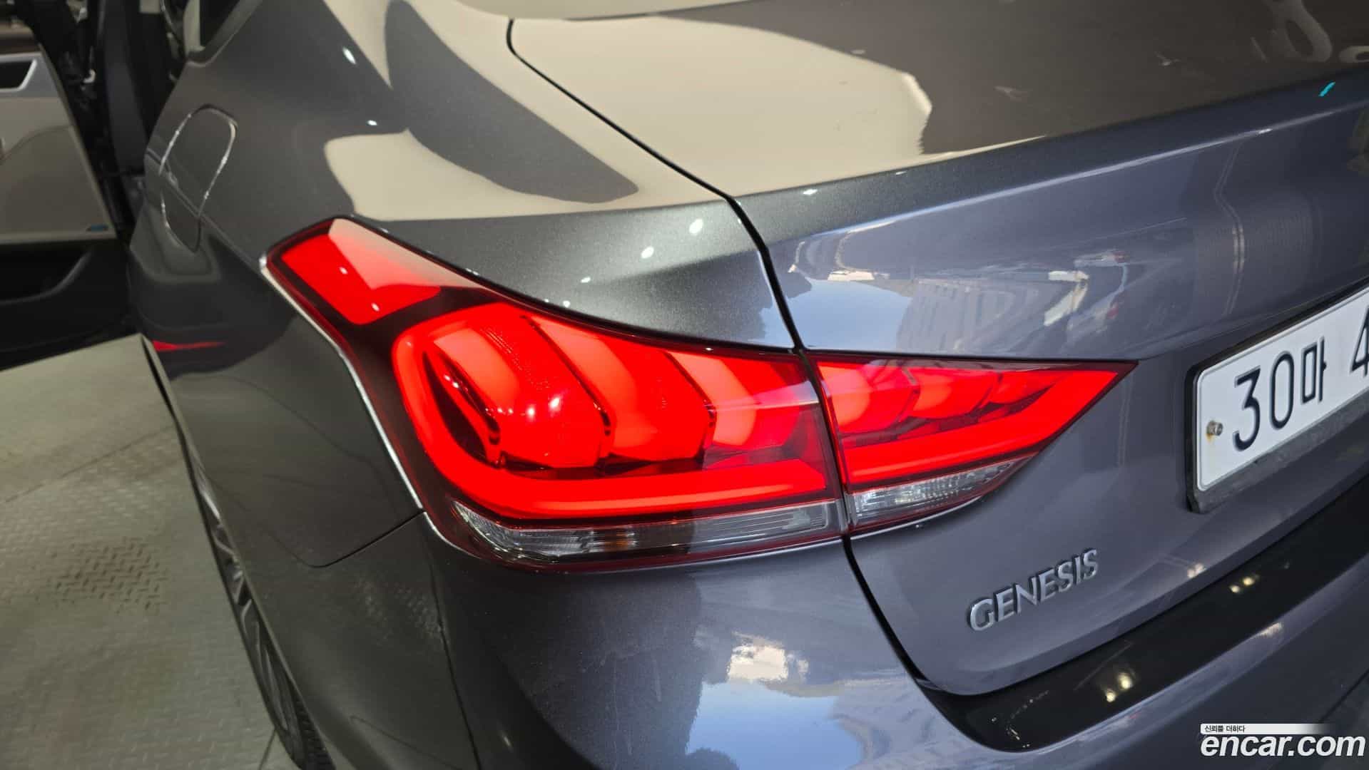 Genesis Hyundai 2014.1-OUTER-033