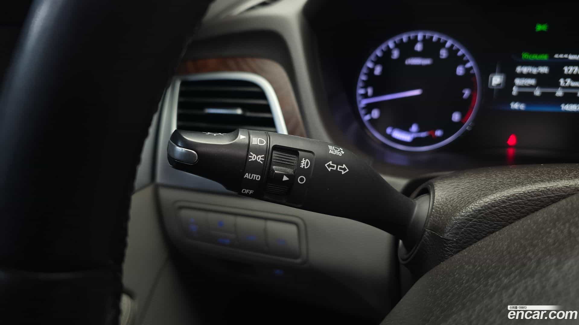 Genesis Hyundai 2014.1-OPTION-041