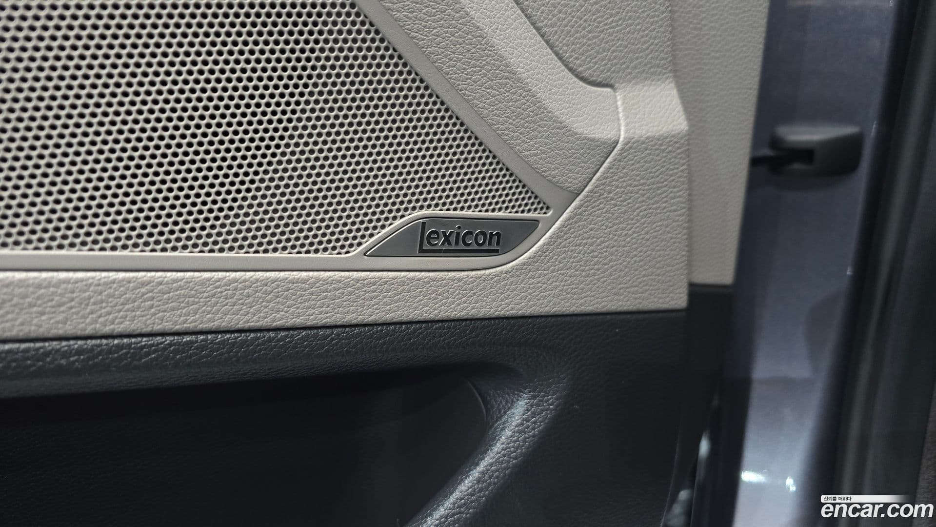 Main__Slider__Photo:Genesis Hyundai 2014.1-28