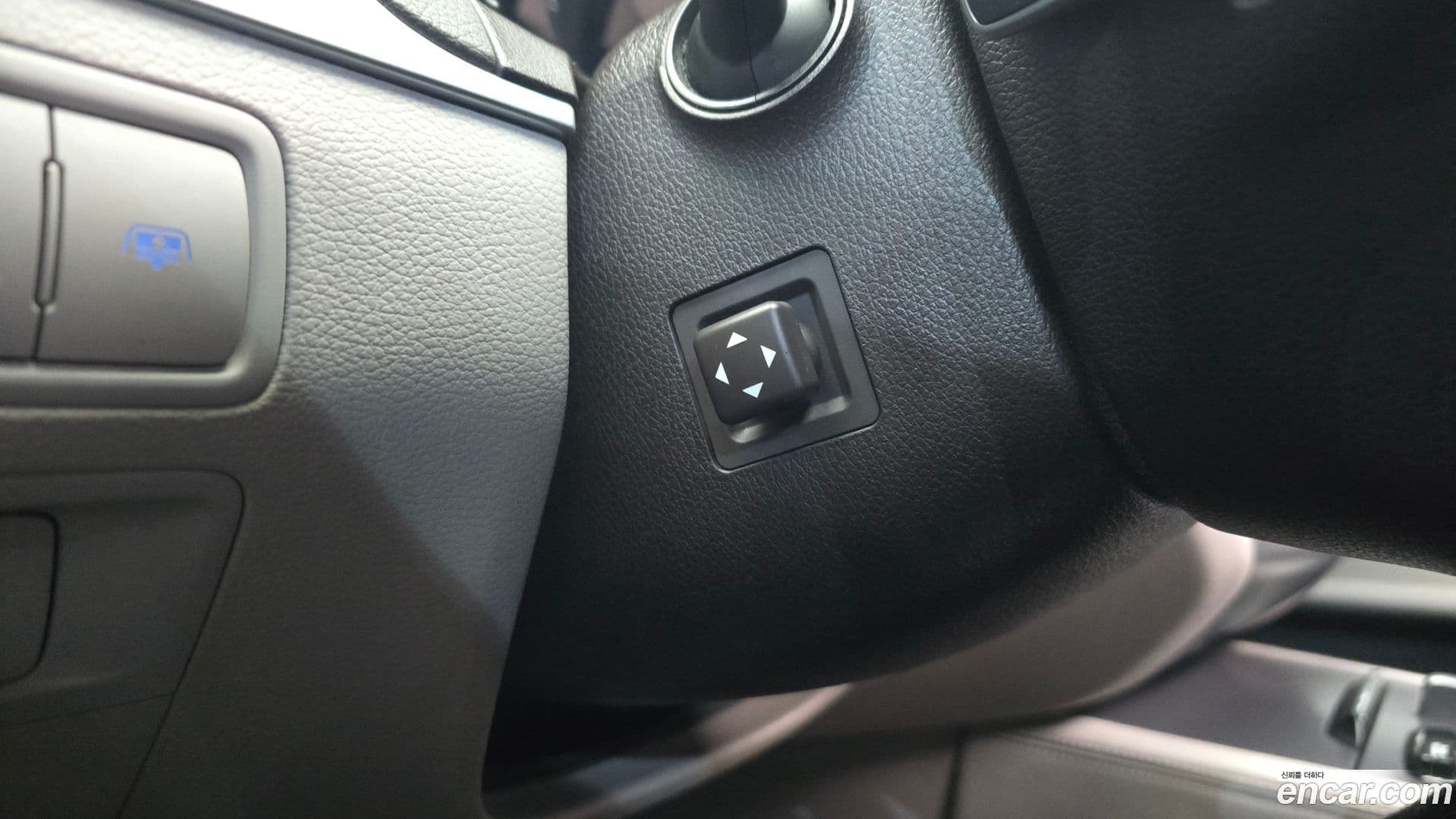 Main__Slider__Photo:Genesis Hyundai 2014.1-30