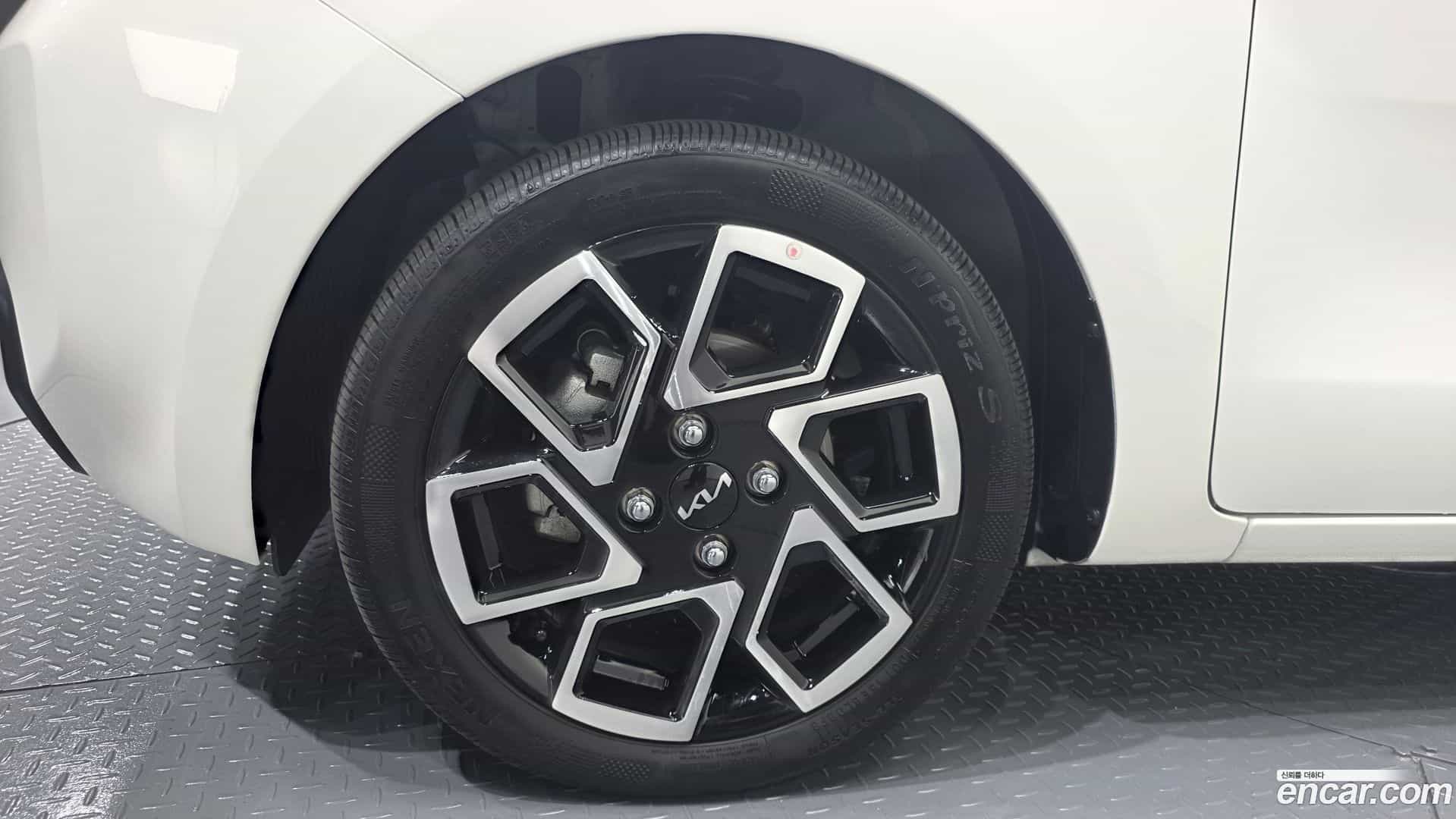 RAY Kia 2025.3-OUTER-005
