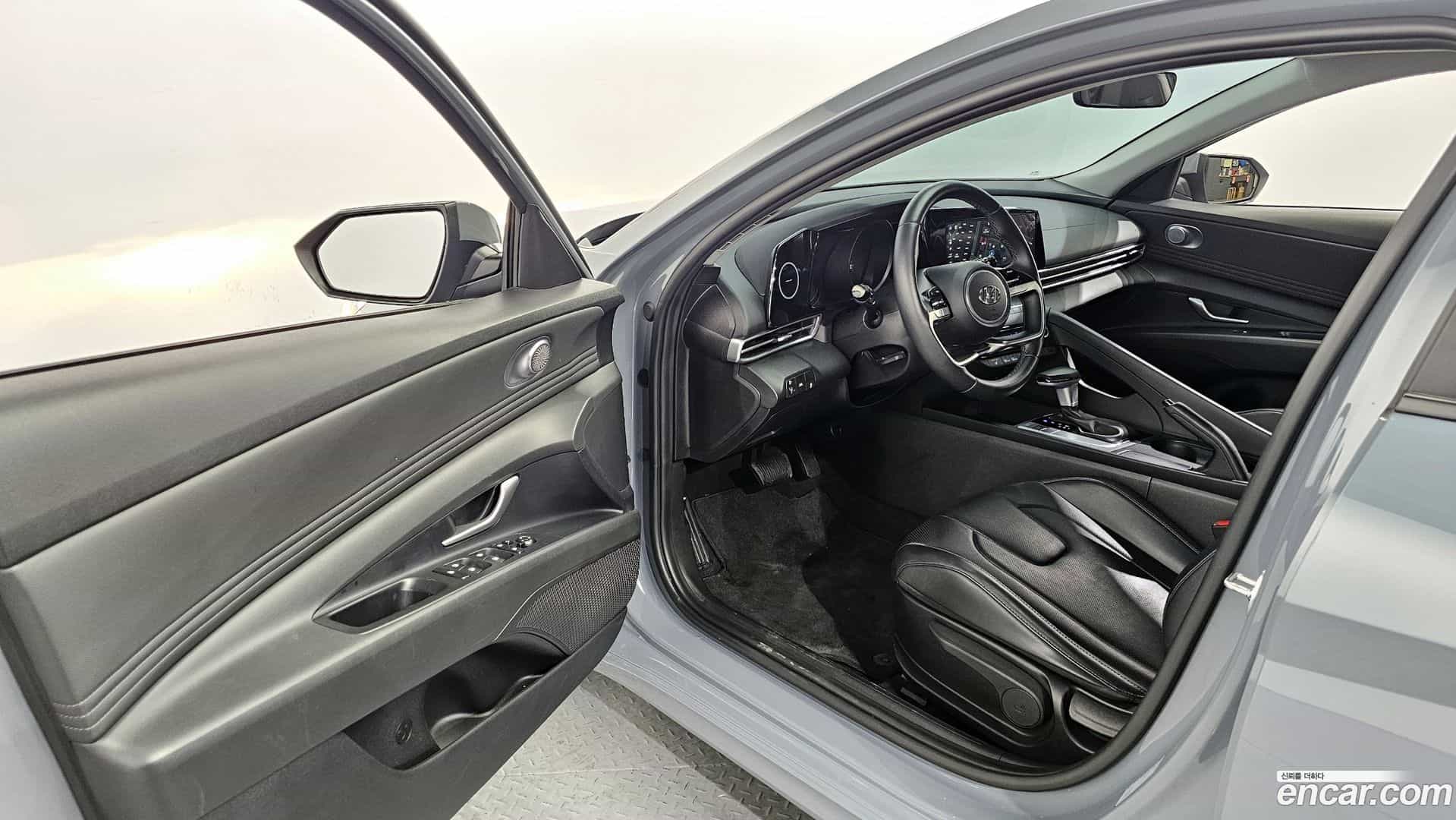 AVANTE Hyundai 2022.9-INNER-010