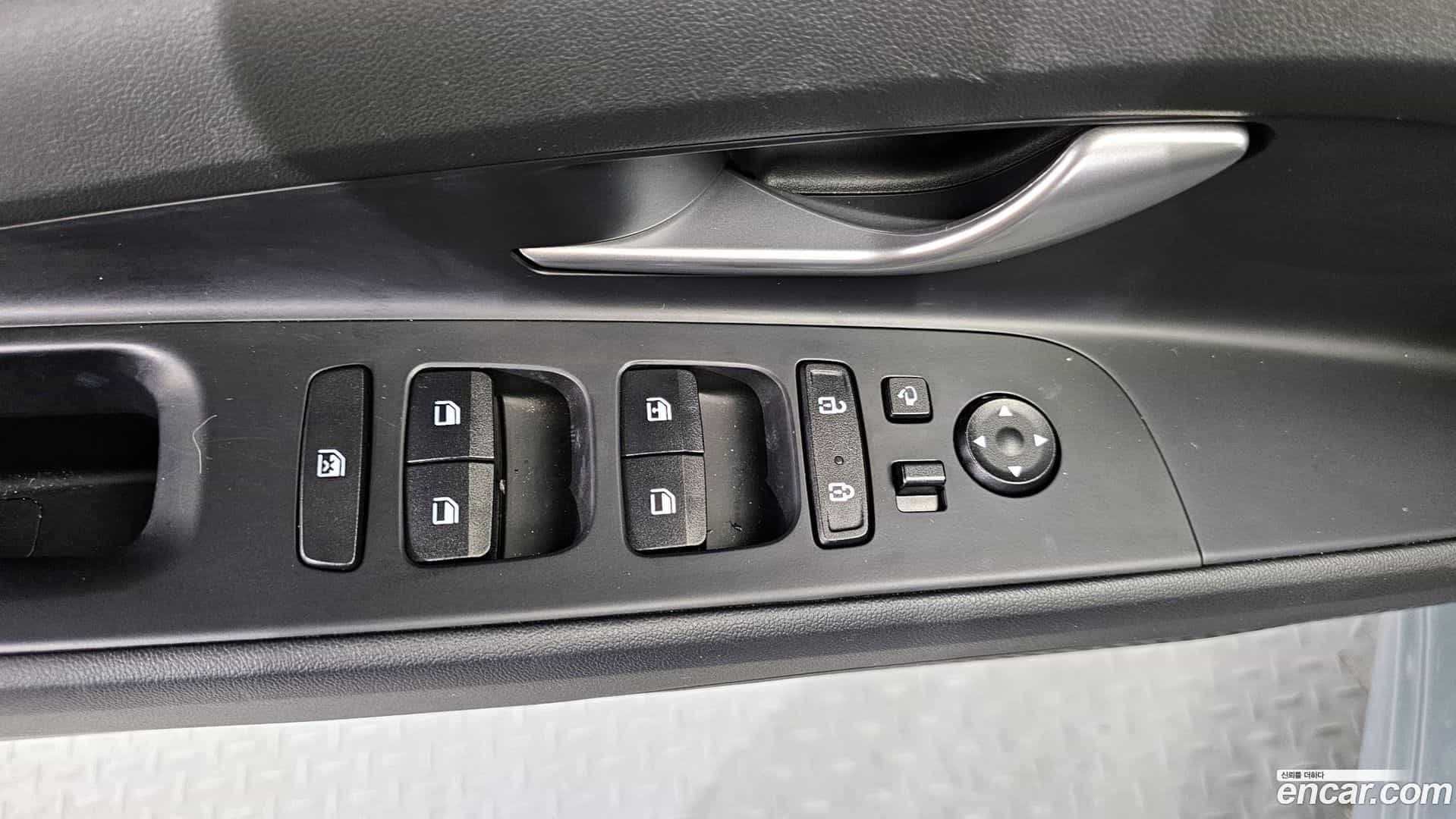 AVANTE Hyundai 2022.9-OPTION-018