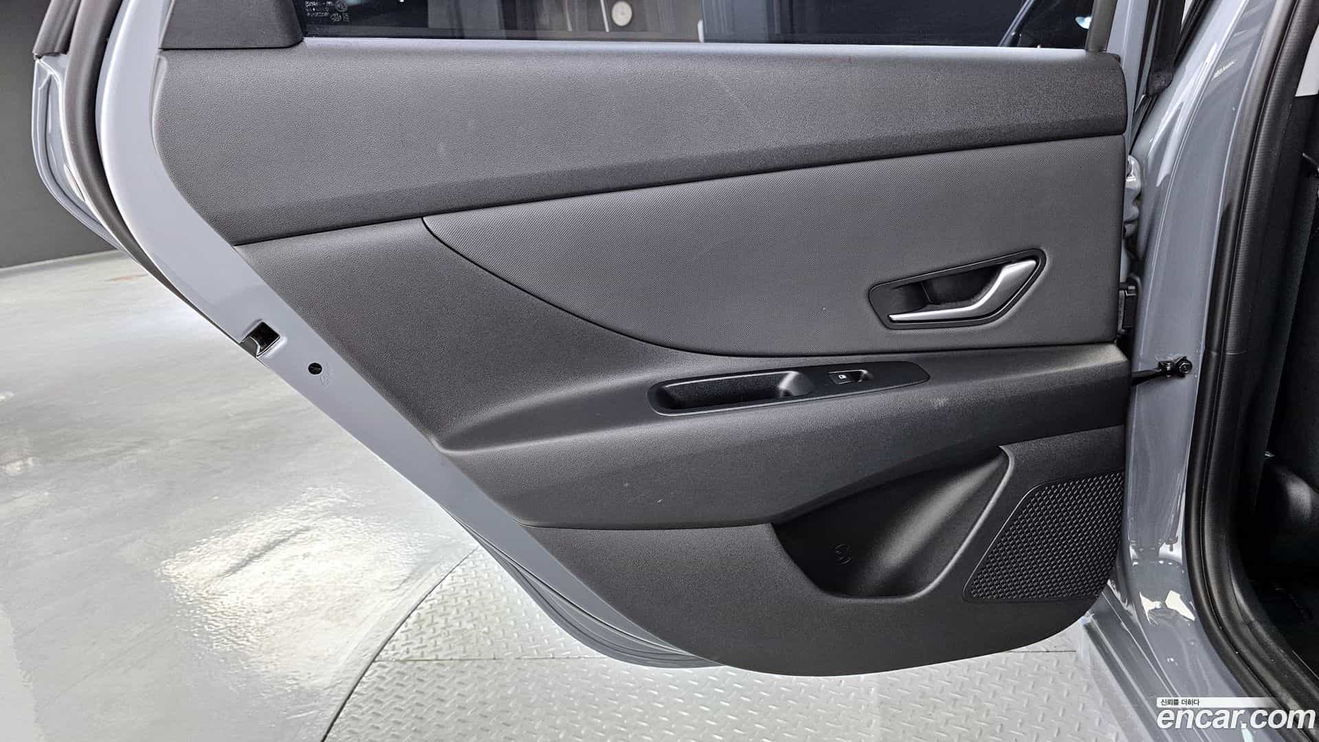 AVANTE Hyundai 2022.9-INNER-035