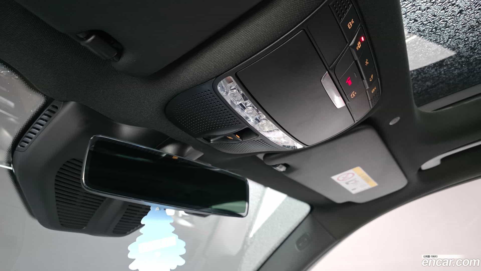 GLC-Class Mercedes-Benz 2021.5-OPTION-021