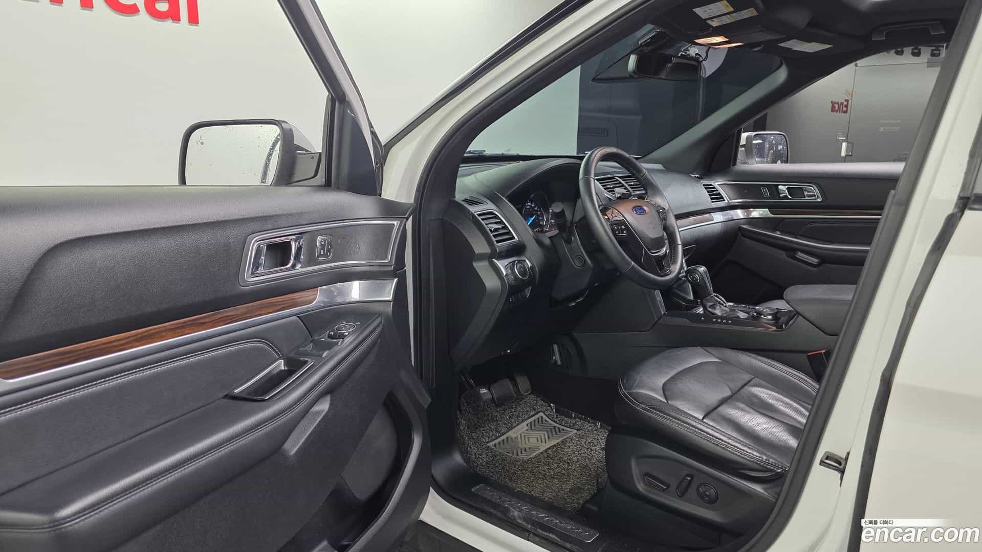 Explorer Ford 2019.6-INNER-010