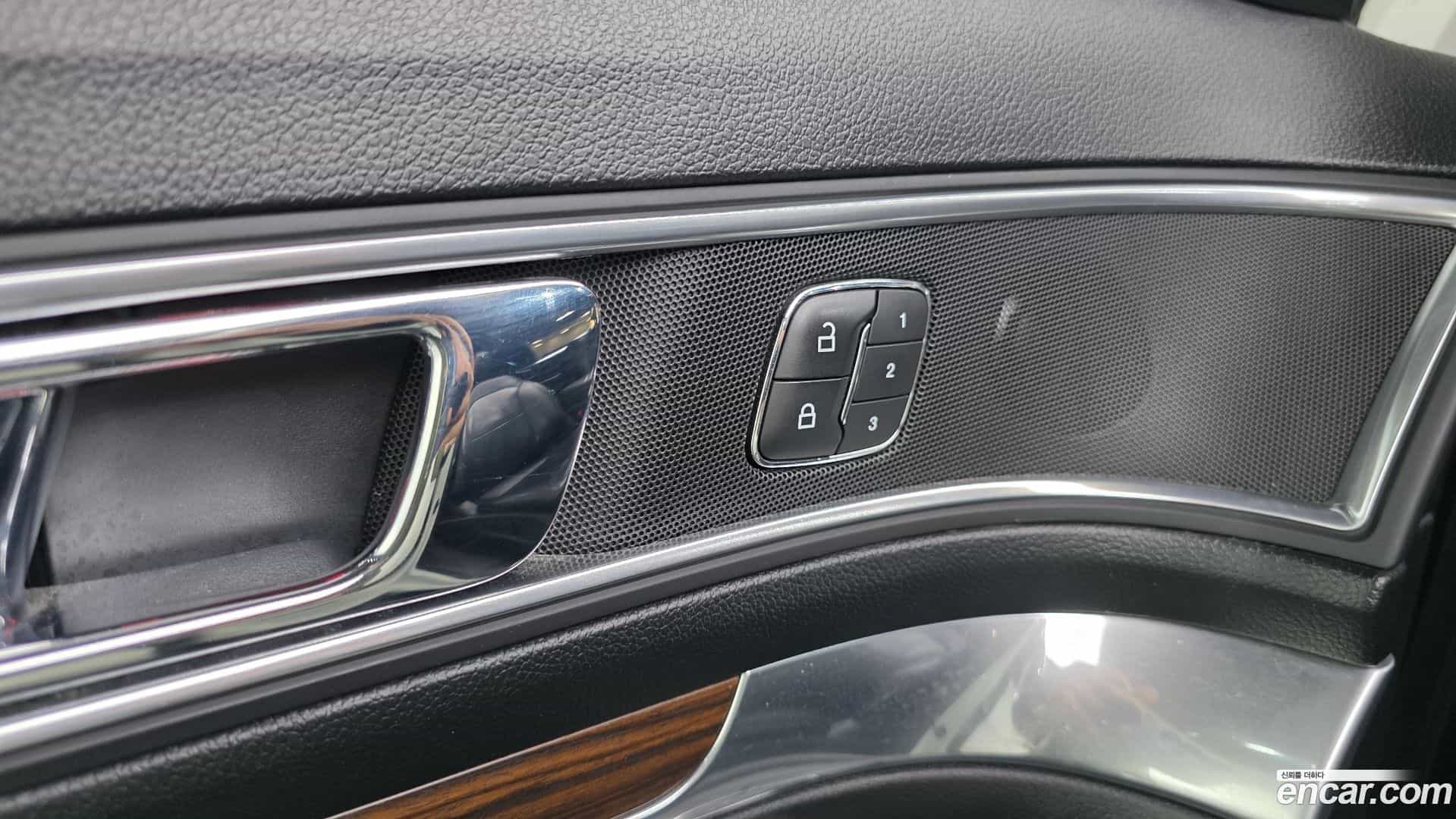 Explorer Ford 2019.6-OPTION-022