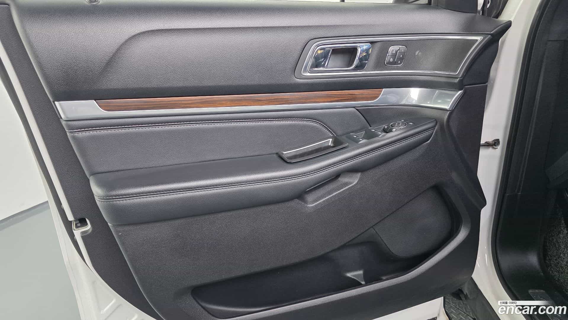 Explorer Ford 2019.6-INNER-034
