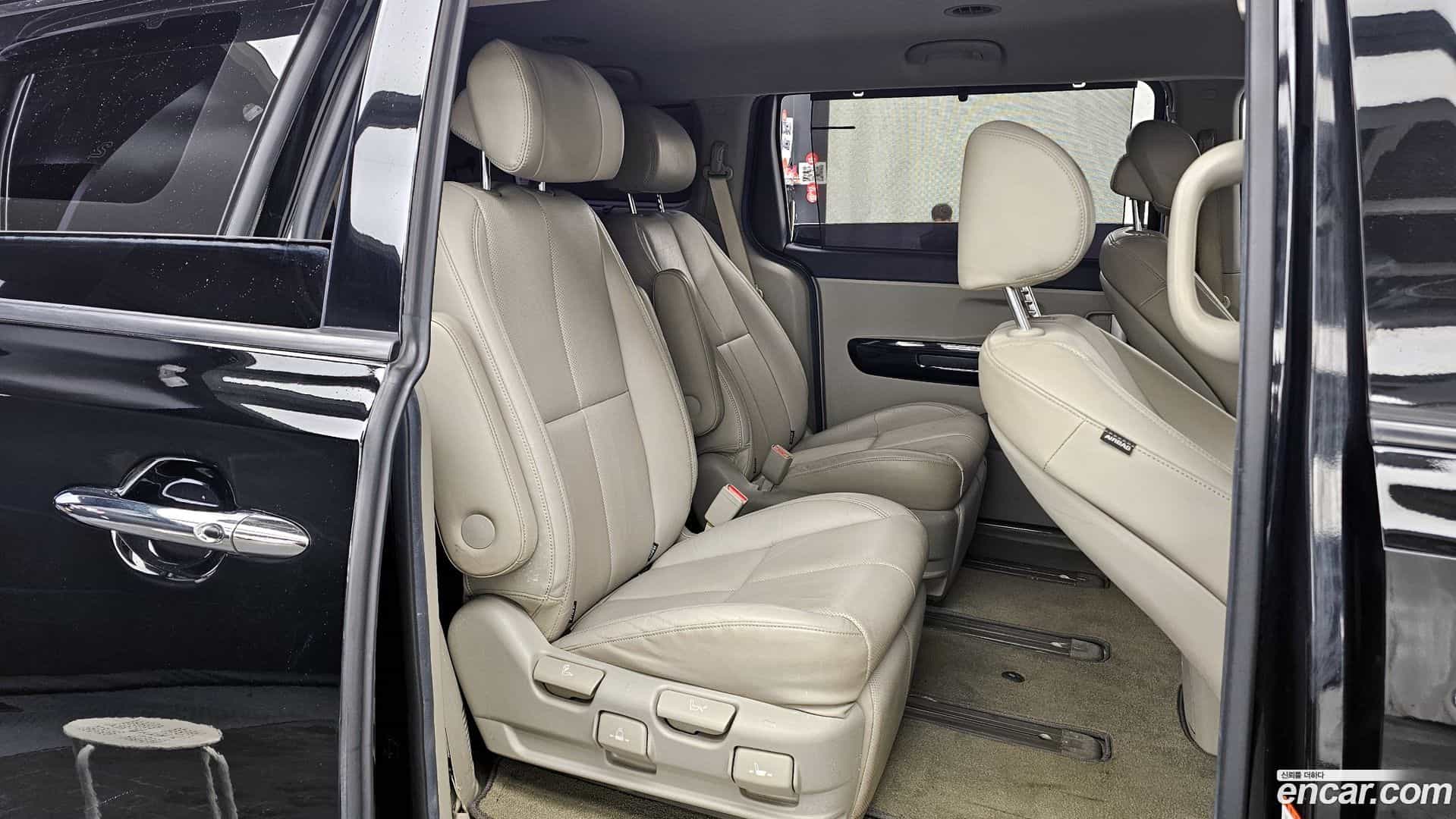 Canival Kia 2019.6-OPTION-016
