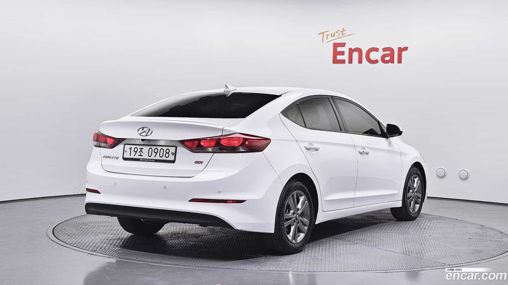 AVANTE Hyundai 2016.3-OUTER-002
