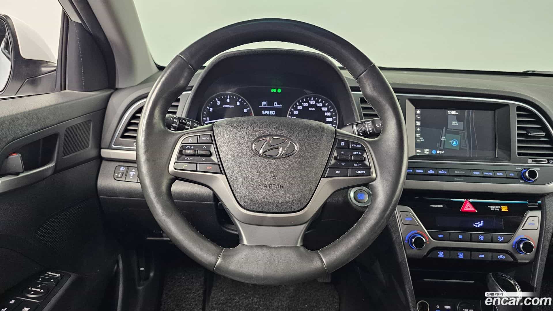 AVANTE Hyundai 2016.3-OPTION-018