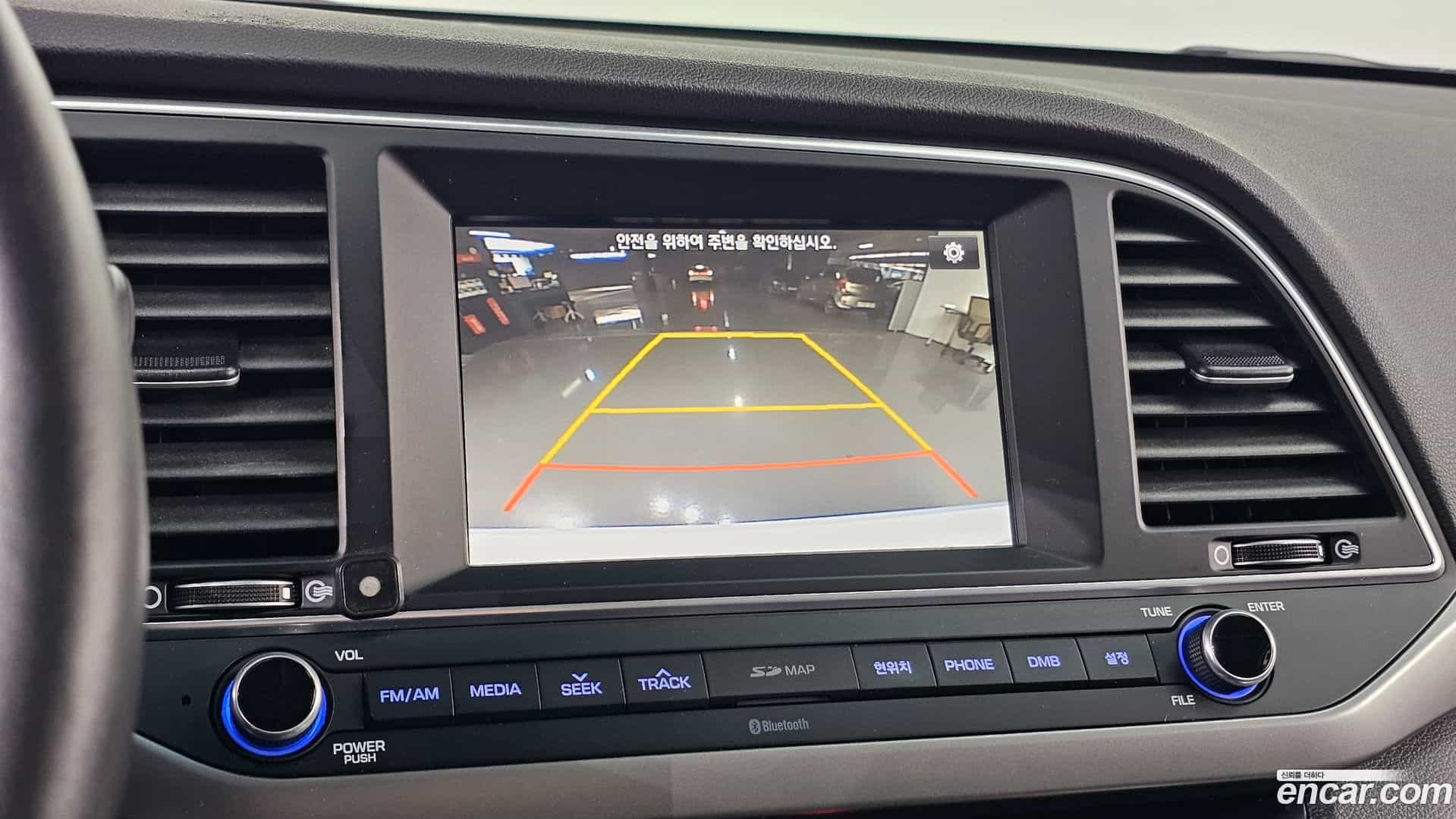 AVANTE Hyundai 2016.3-OPTION-019