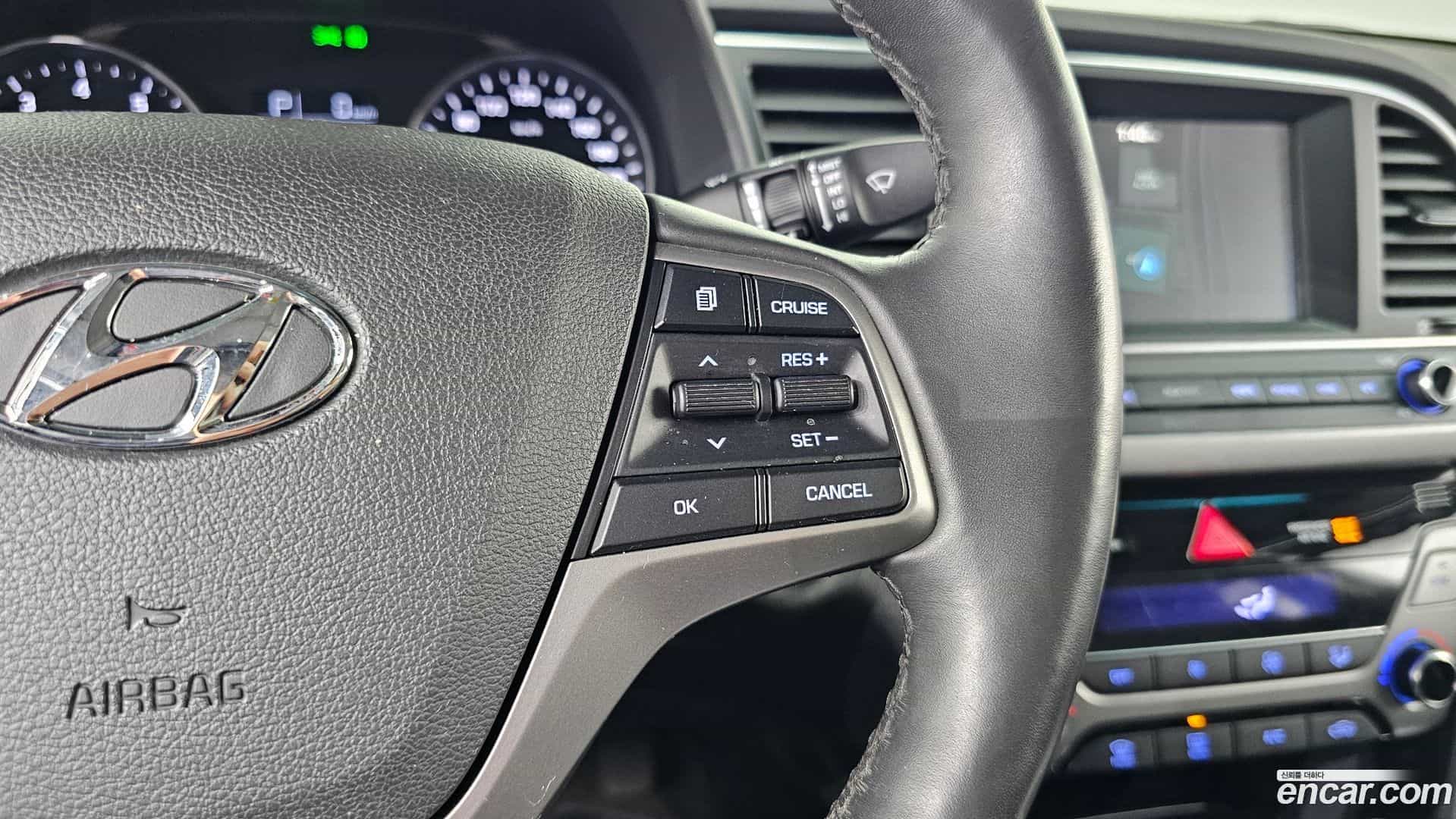 AVANTE Hyundai 2016.3-OPTION-020