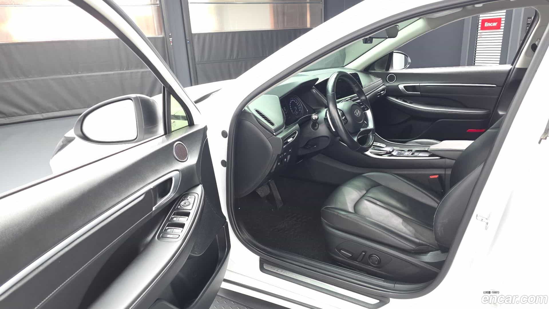 Sonata Hyundai 2022.1-INNER-010