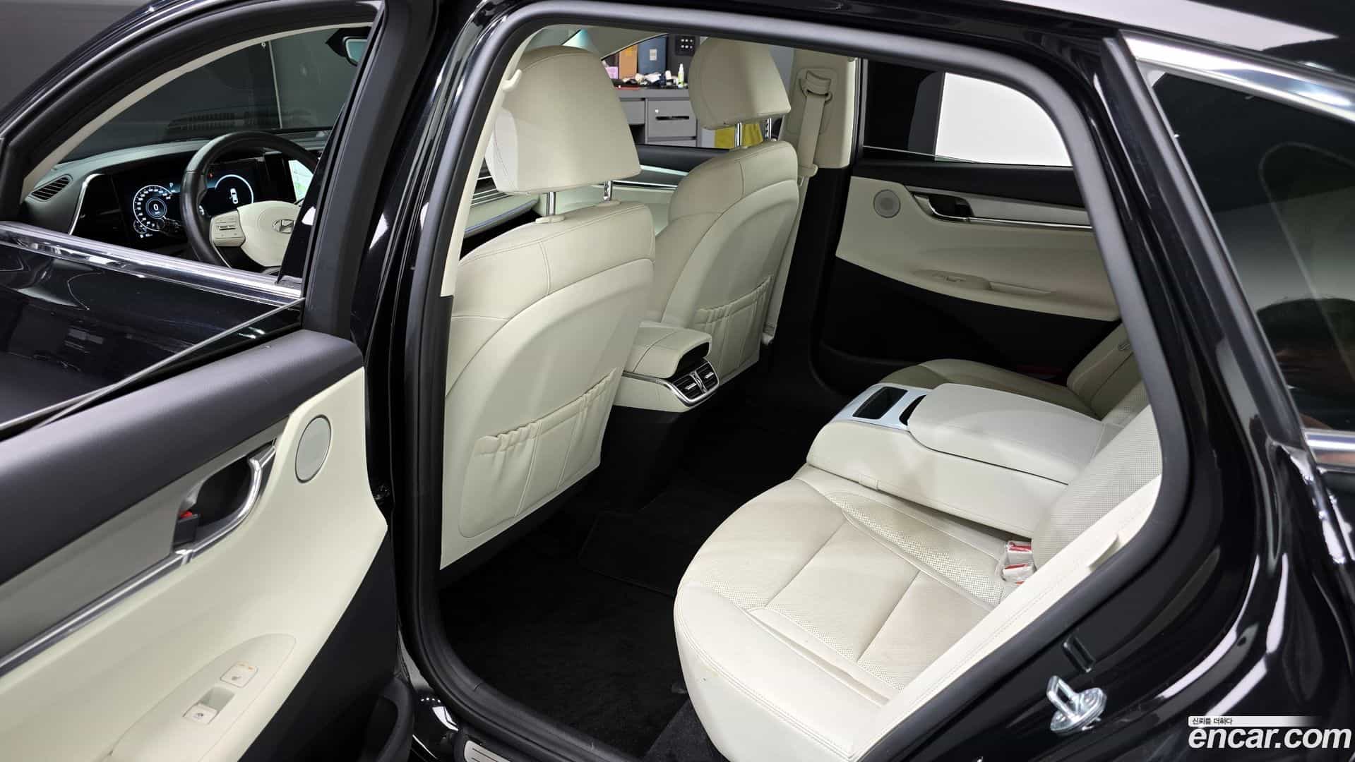 Grandeur Hyundai 2022.2-OPTION-015