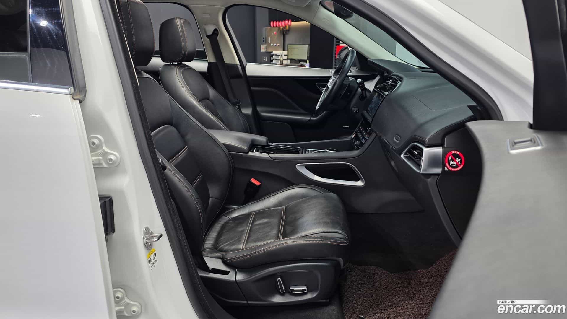 F-PACE Jaguar 2019.2-OPTION-015