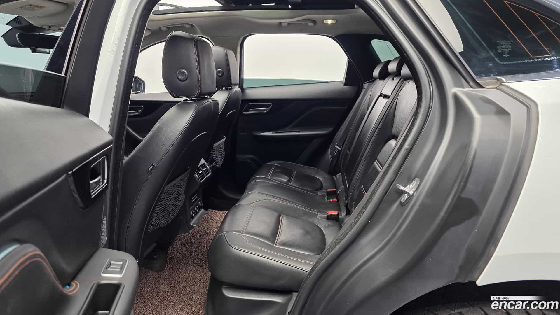 F-PACE Jaguar 2019.2-OPTION-016