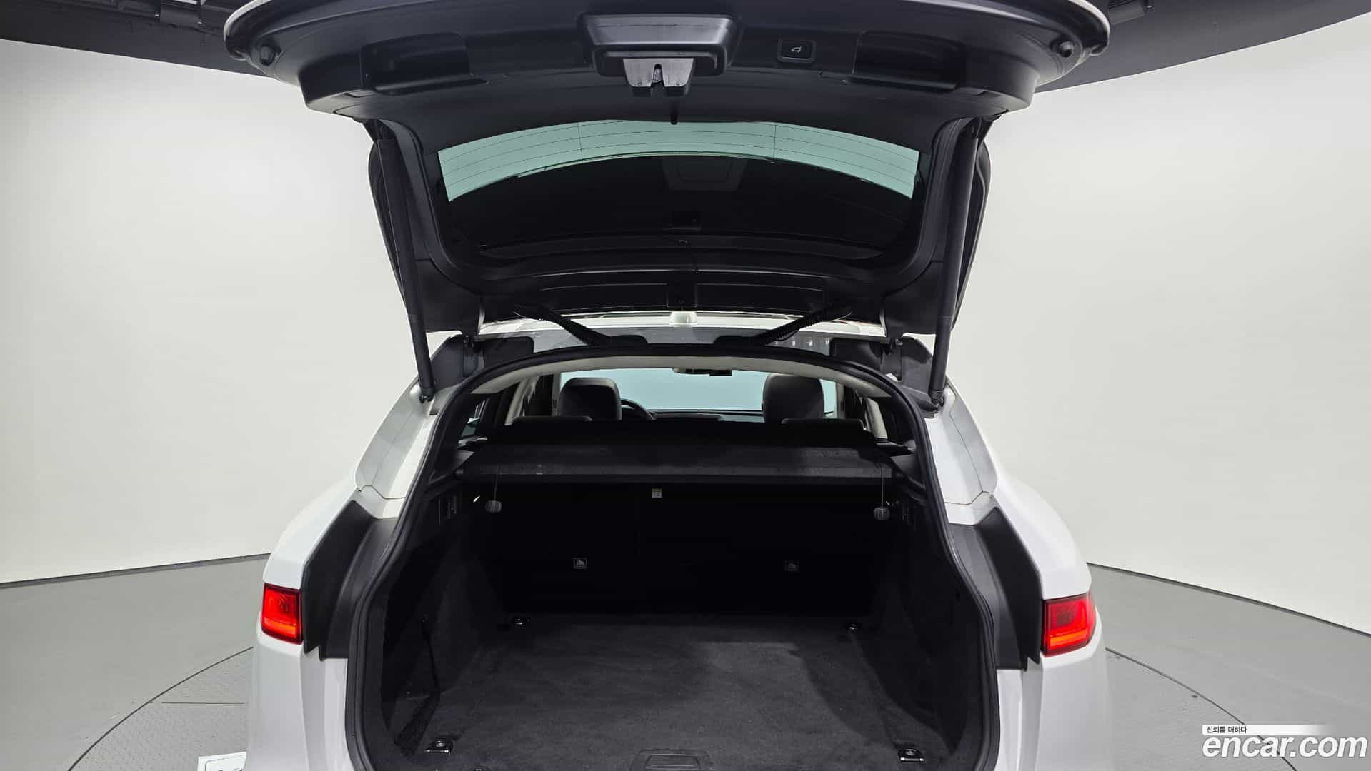 F-PACE Jaguar 2019.2-OPTION-024