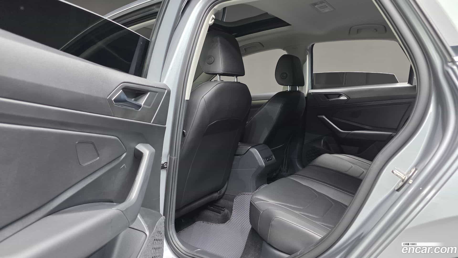 Jetta Volkswagen 2021.10-OPTION-020