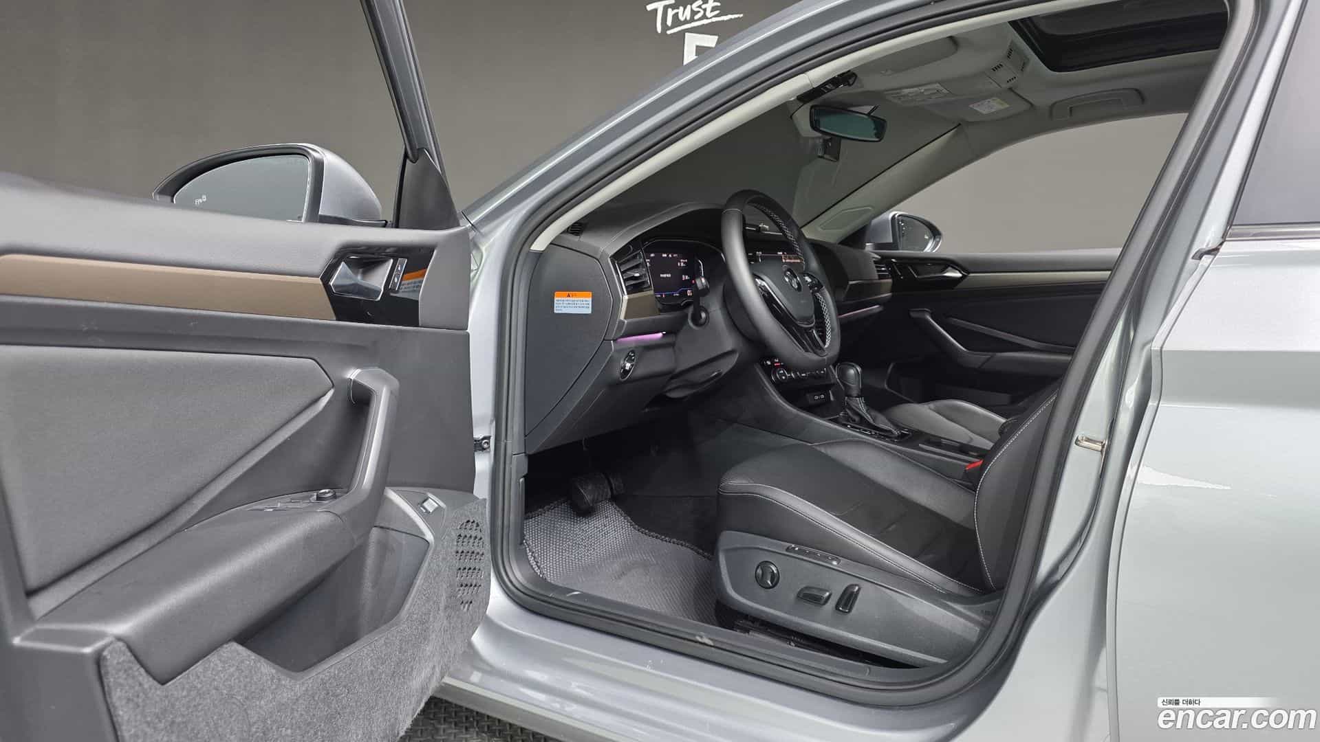 Jetta Volkswagen 2021.10-INNER-036