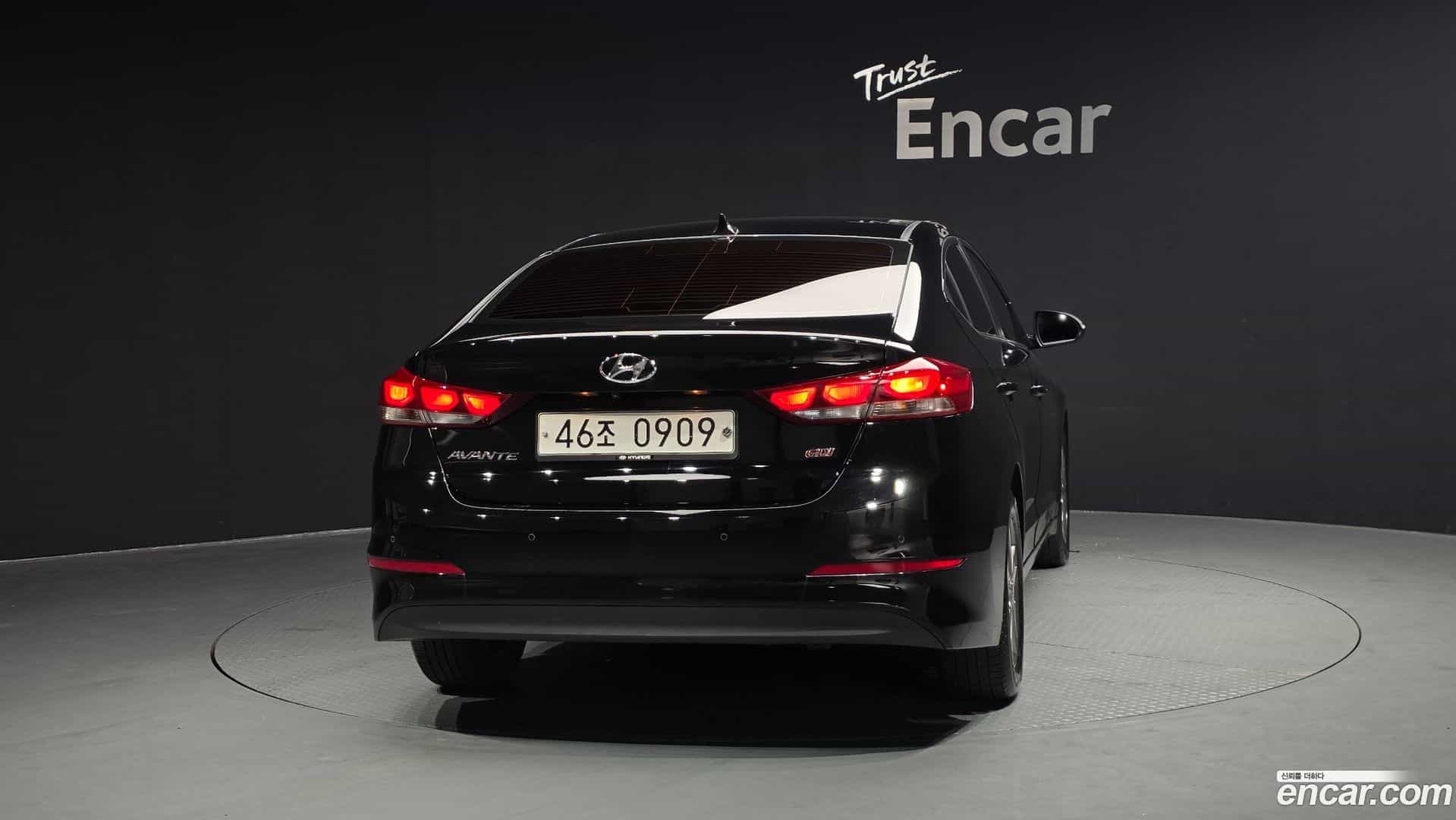AVANTE Hyundai 2016.2-OUTER-004