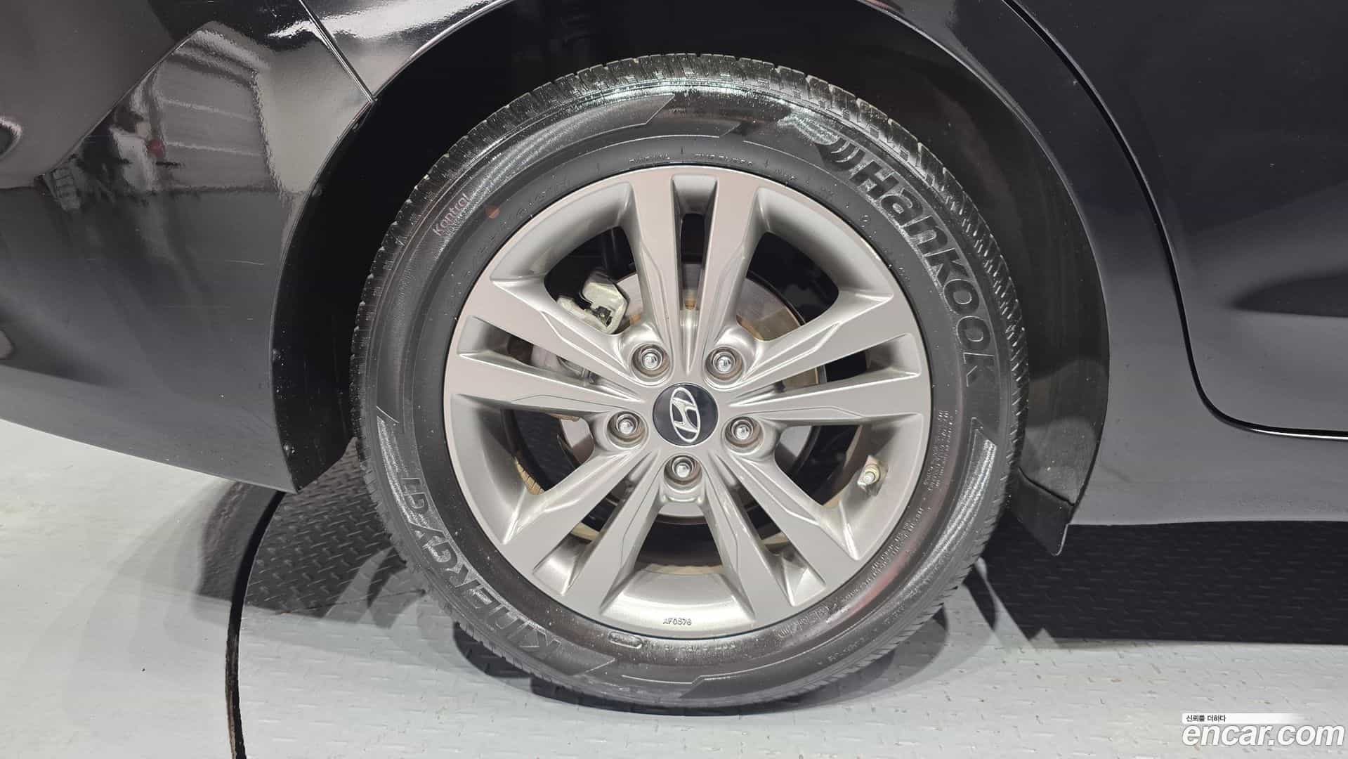 AVANTE Hyundai 2016.2-OUTER-005