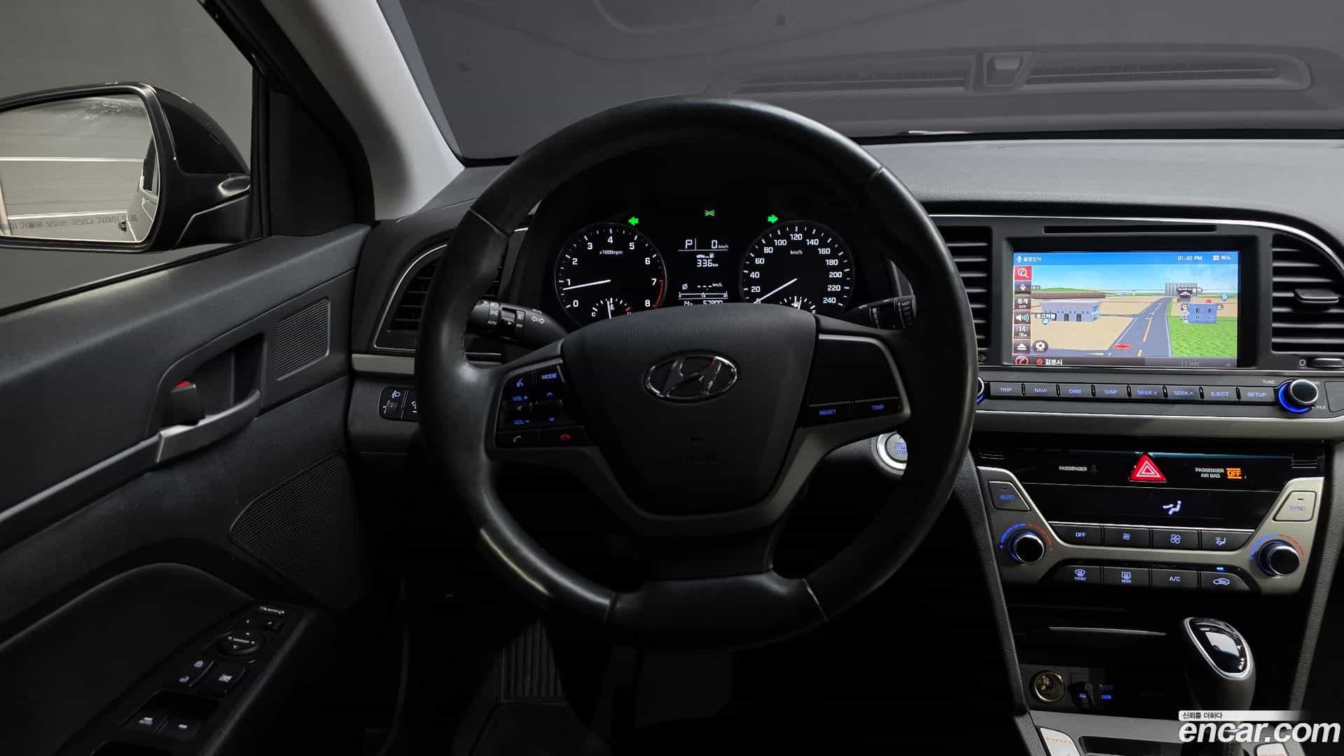 AVANTE Hyundai 2016.2-OPTION-017