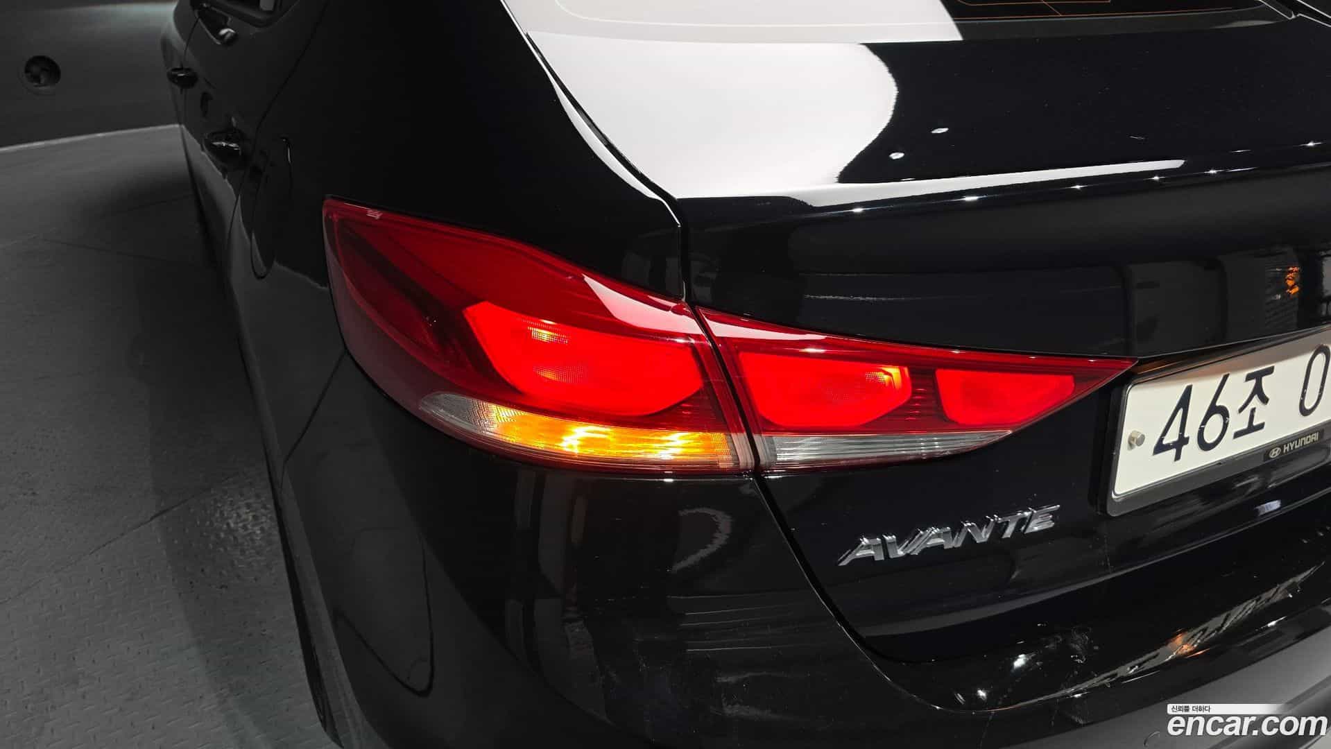 AVANTE Hyundai 2016.2-OUTER-033