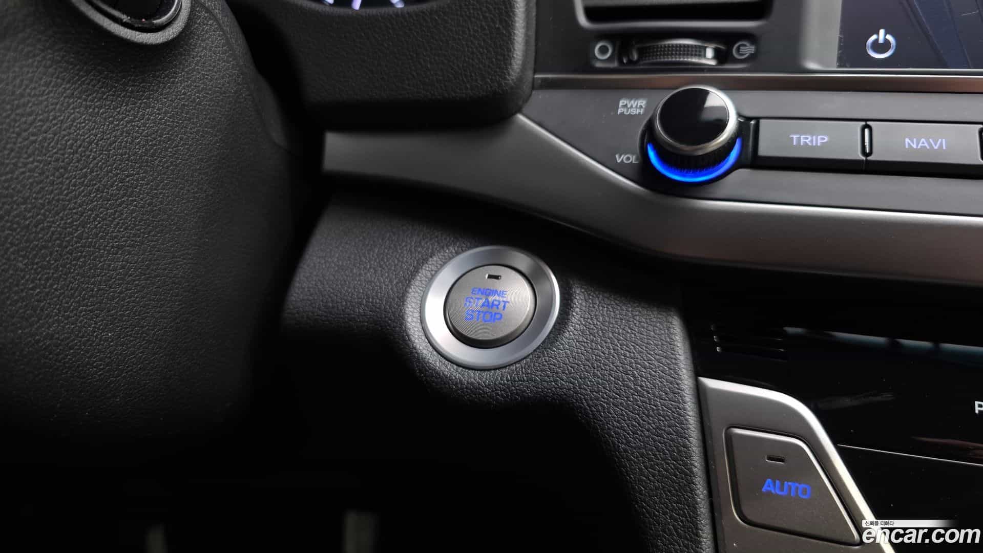 AVANTE Hyundai 2016.2-OPTION-041