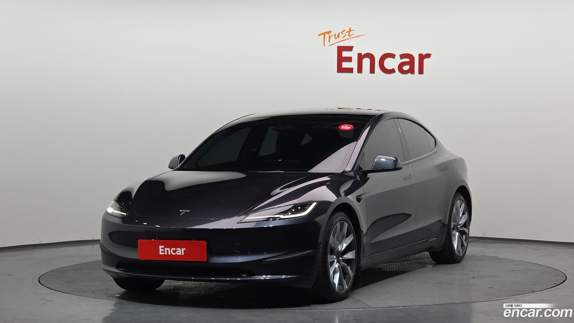 Main__Slider__Photo:Model 3 Tesla 2024.11-0