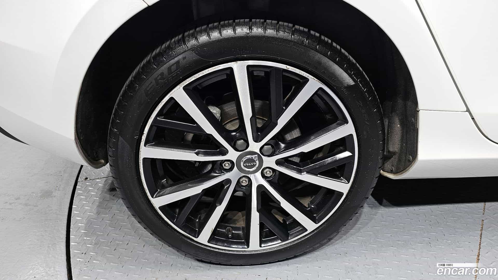 V40 Volvo 2018.4-OUTER-005
