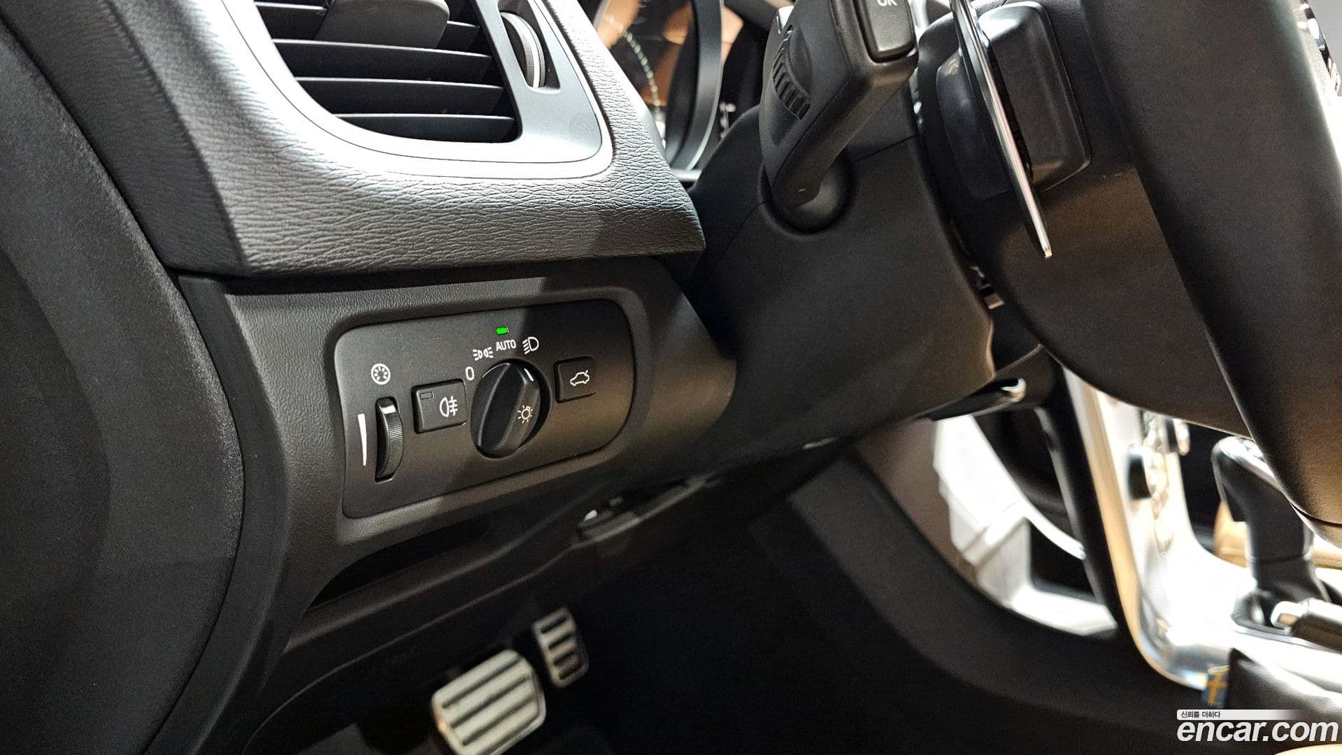 Main__Slider__Photo:V40 Volvo 2018.4-13