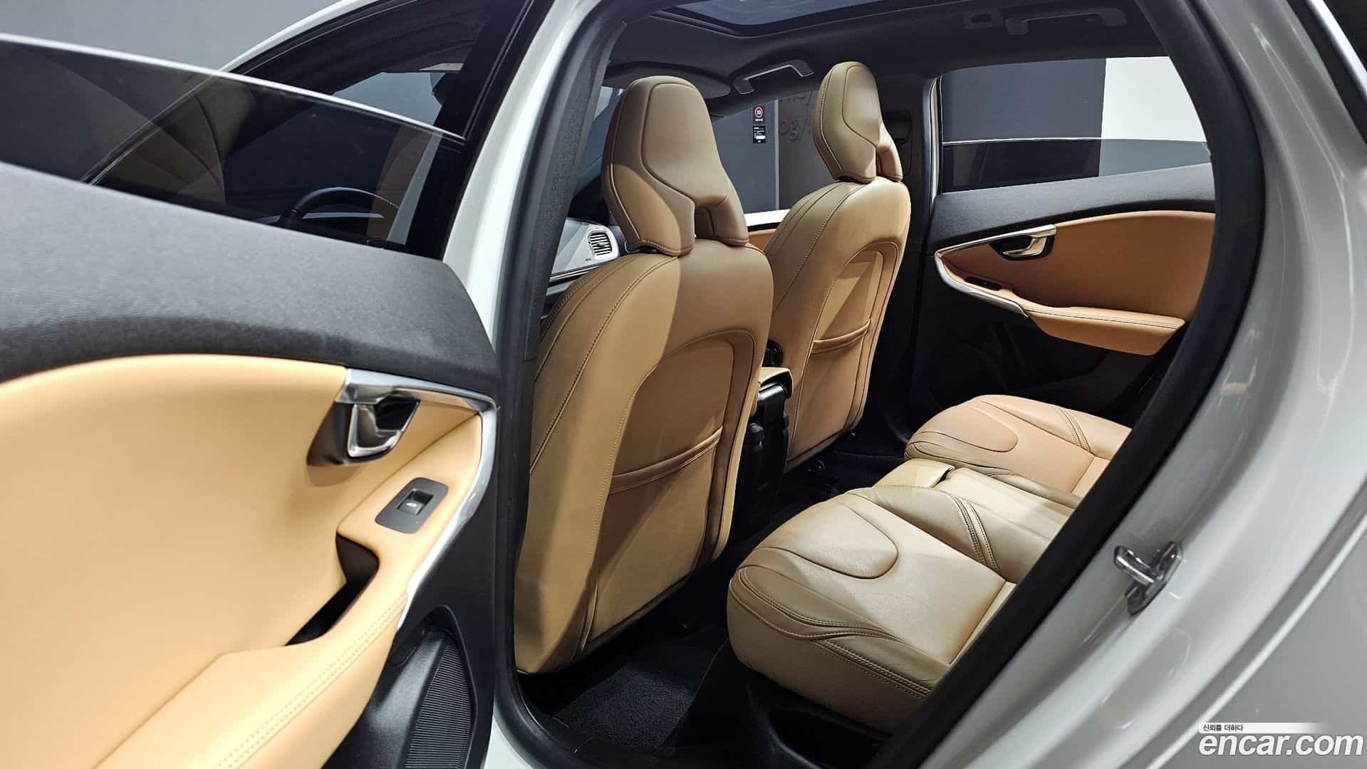 V40 Volvo 2018.4-INNER-036