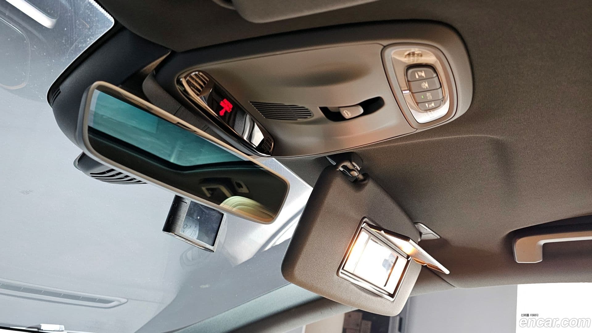 Main__Slider__Photo:V40 Volvo 2018.4-26