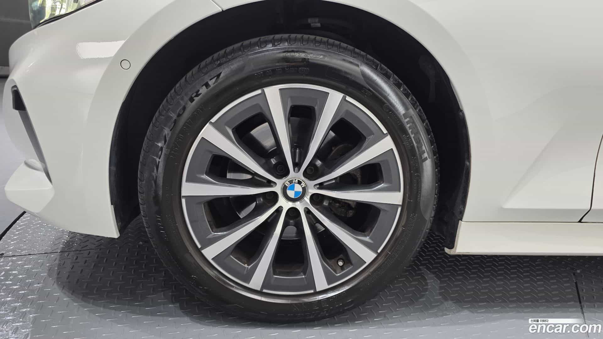 3-Series BMW 2024.1-OUTER-005