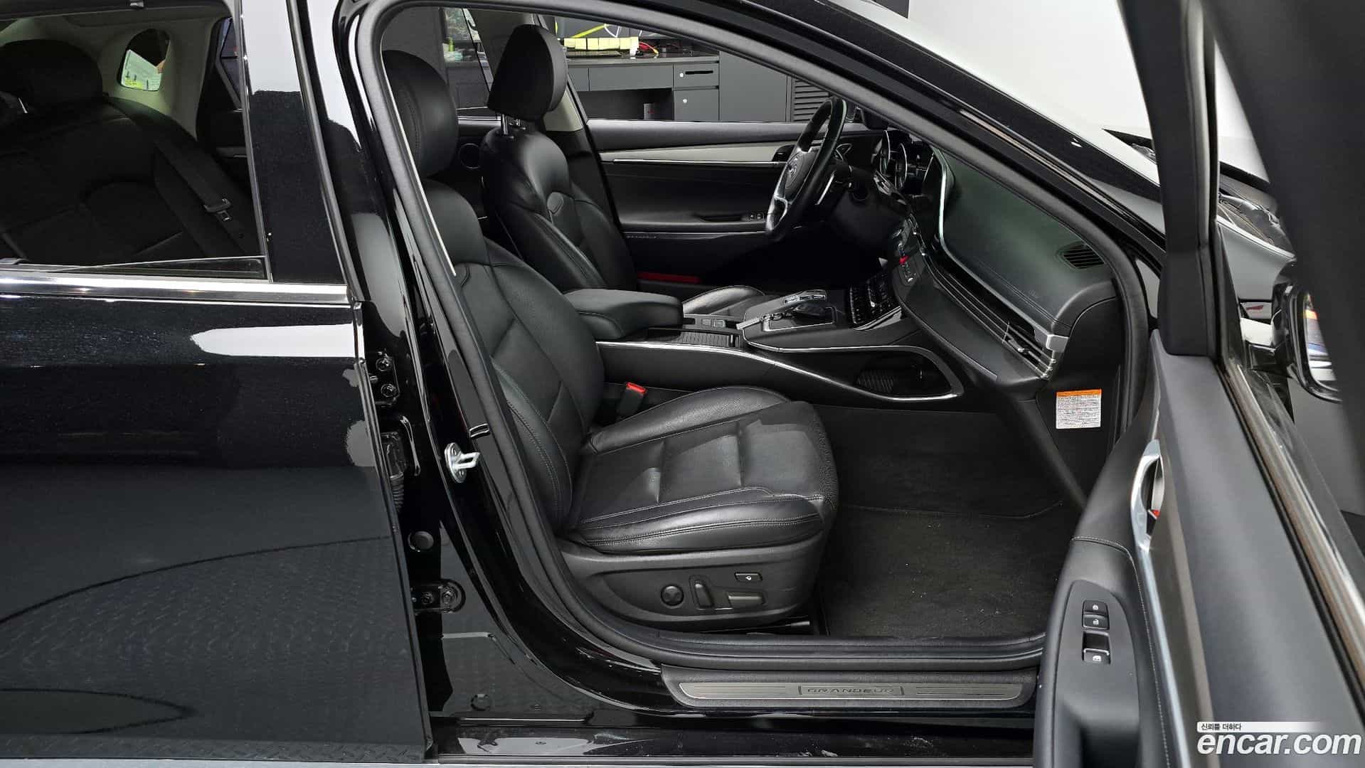 Grandeur Hyundai 2020.0-OPTION-015