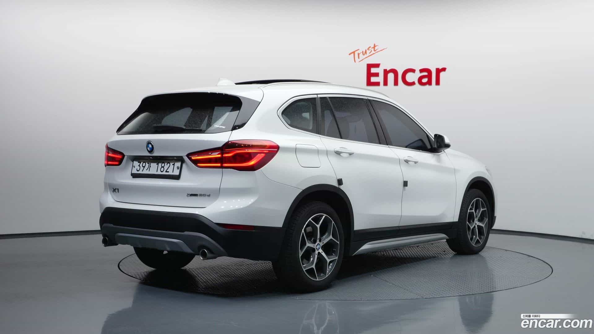 X1 BMW 2018.8-OUTER-002
