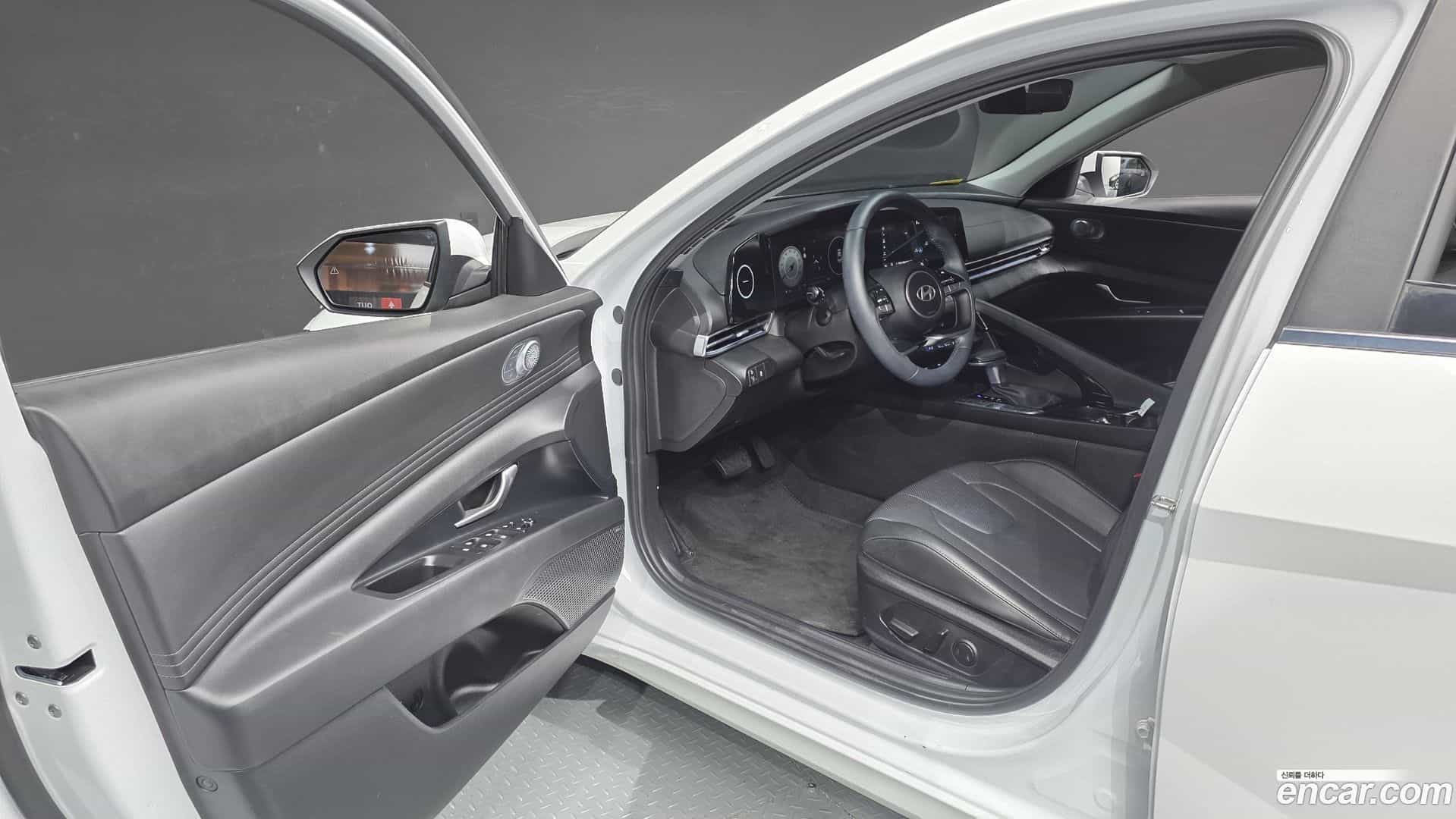 AVANTE Hyundai 2024.6-INNER-010