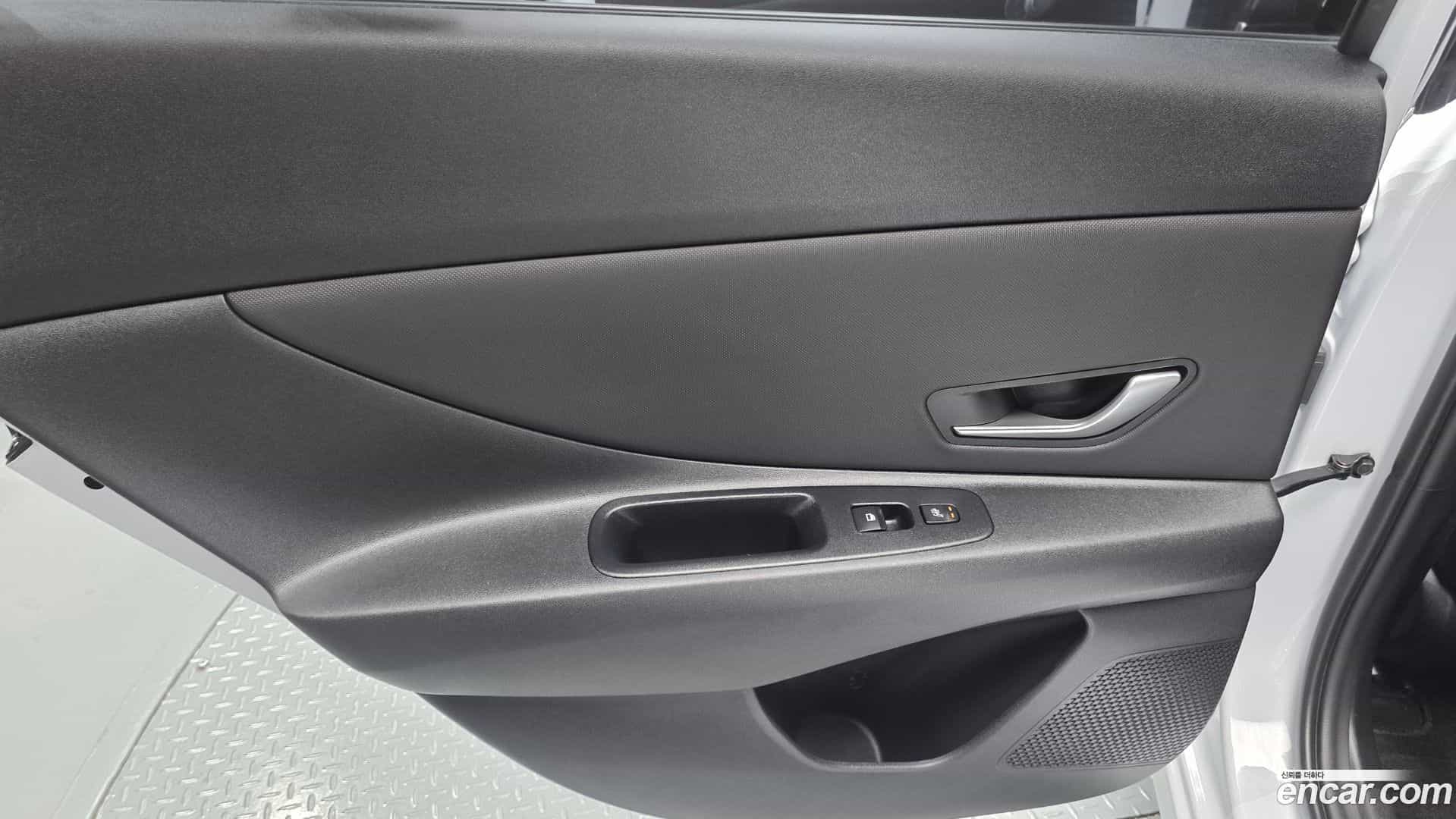 AVANTE Hyundai 2024.6-INNER-035