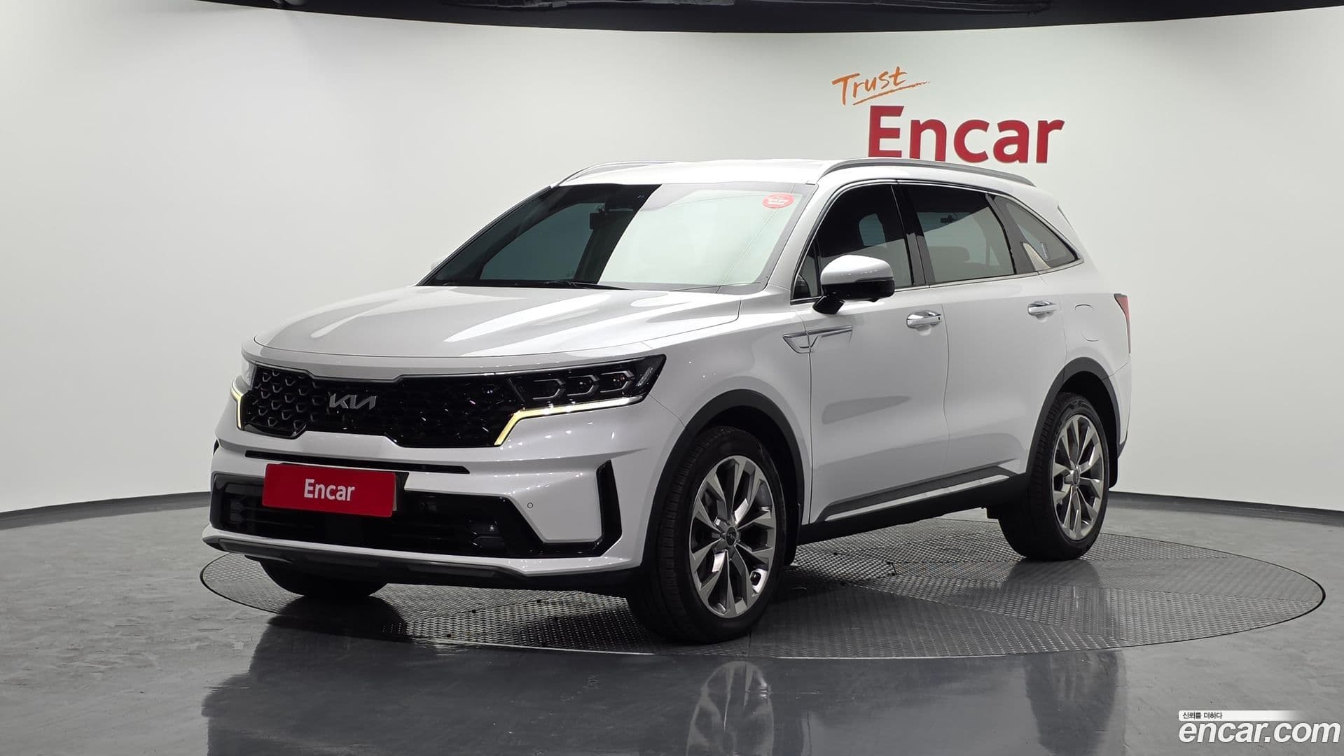 Main__Slider__Photo:Sorento Kia 2022.3-0