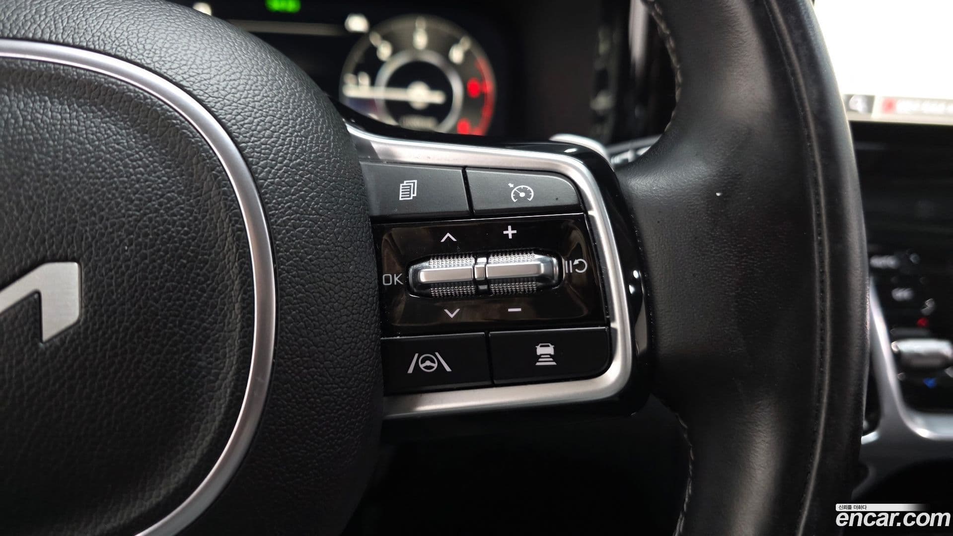 Main__Slider__Photo:Sorento Kia 2022.3-14