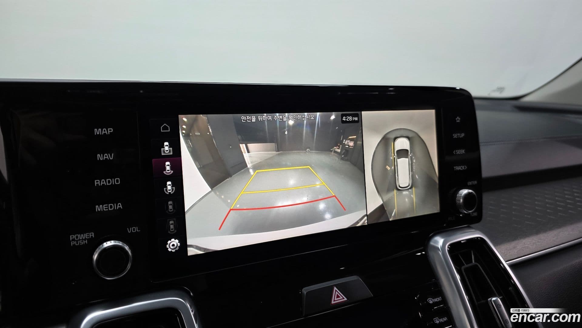 Main__Slider__Photo:Sorento Kia 2022.3-16