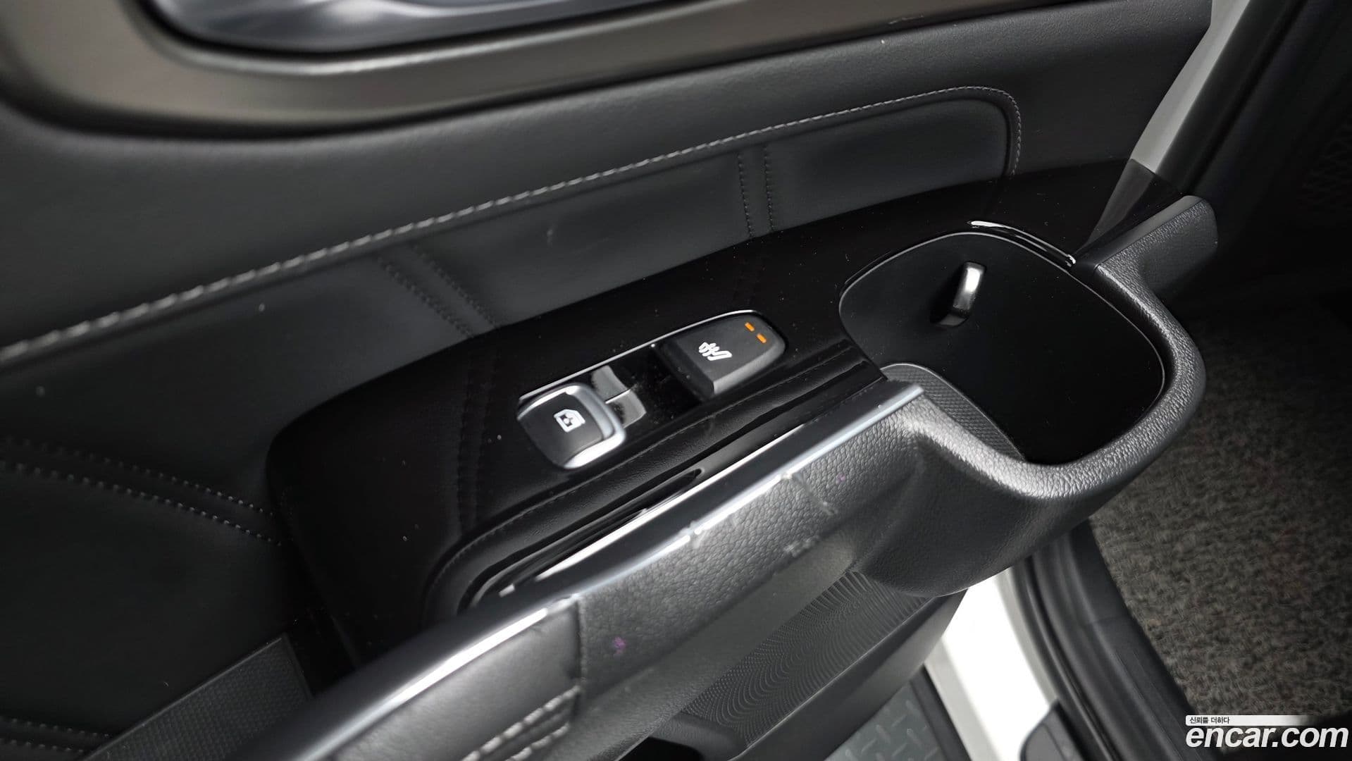 Main__Slider__Photo:Sorento Kia 2022.3-19