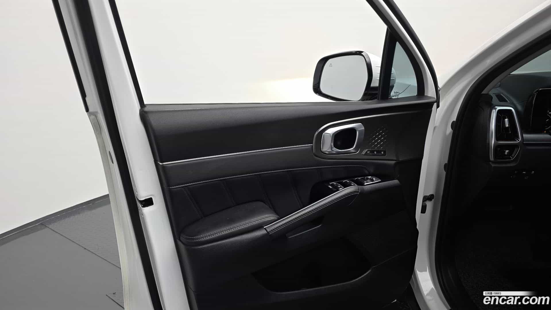 Sorento Kia 2022.3-INNER-034