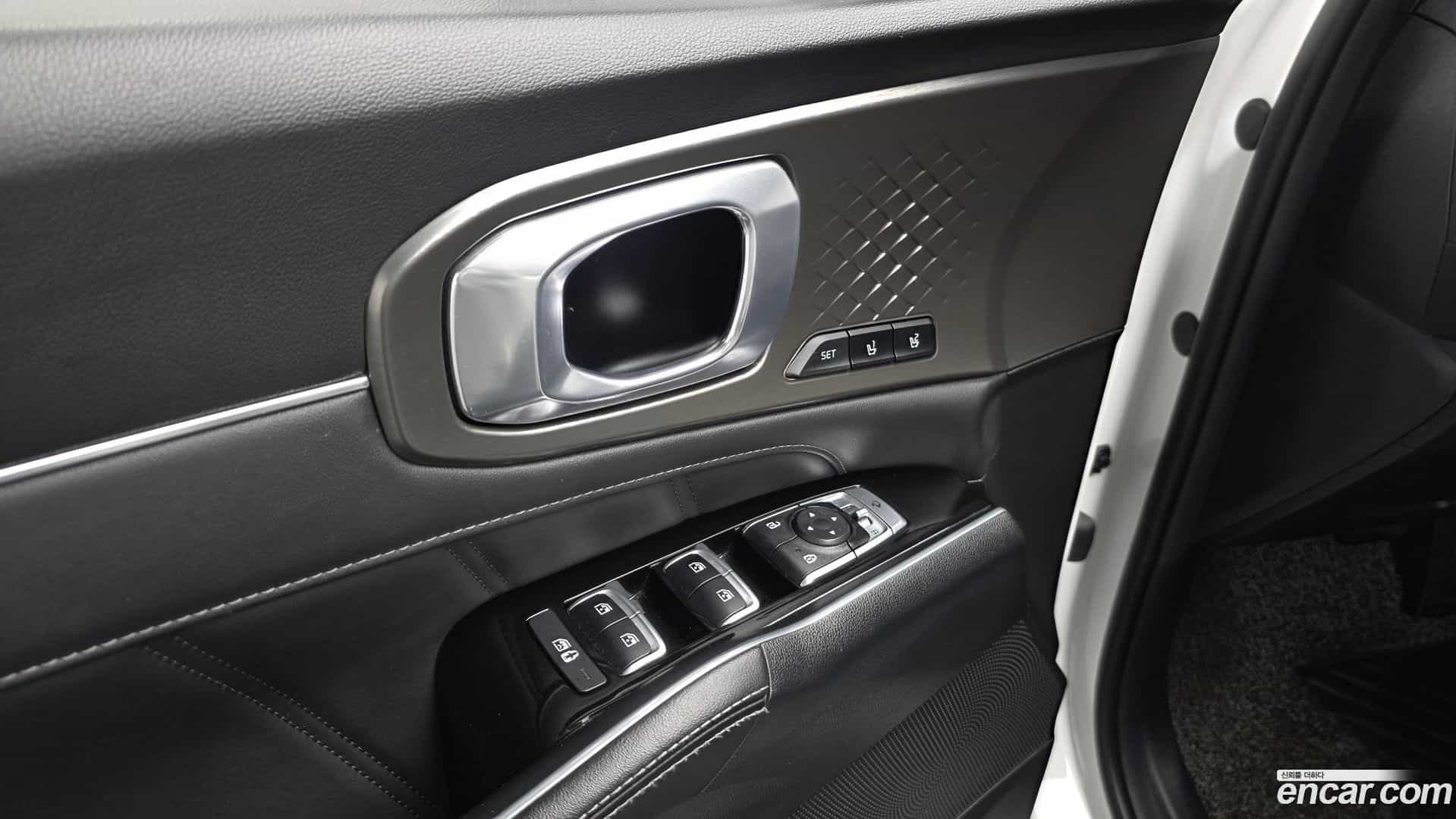 Sorento Kia 2022.3-INNER-036